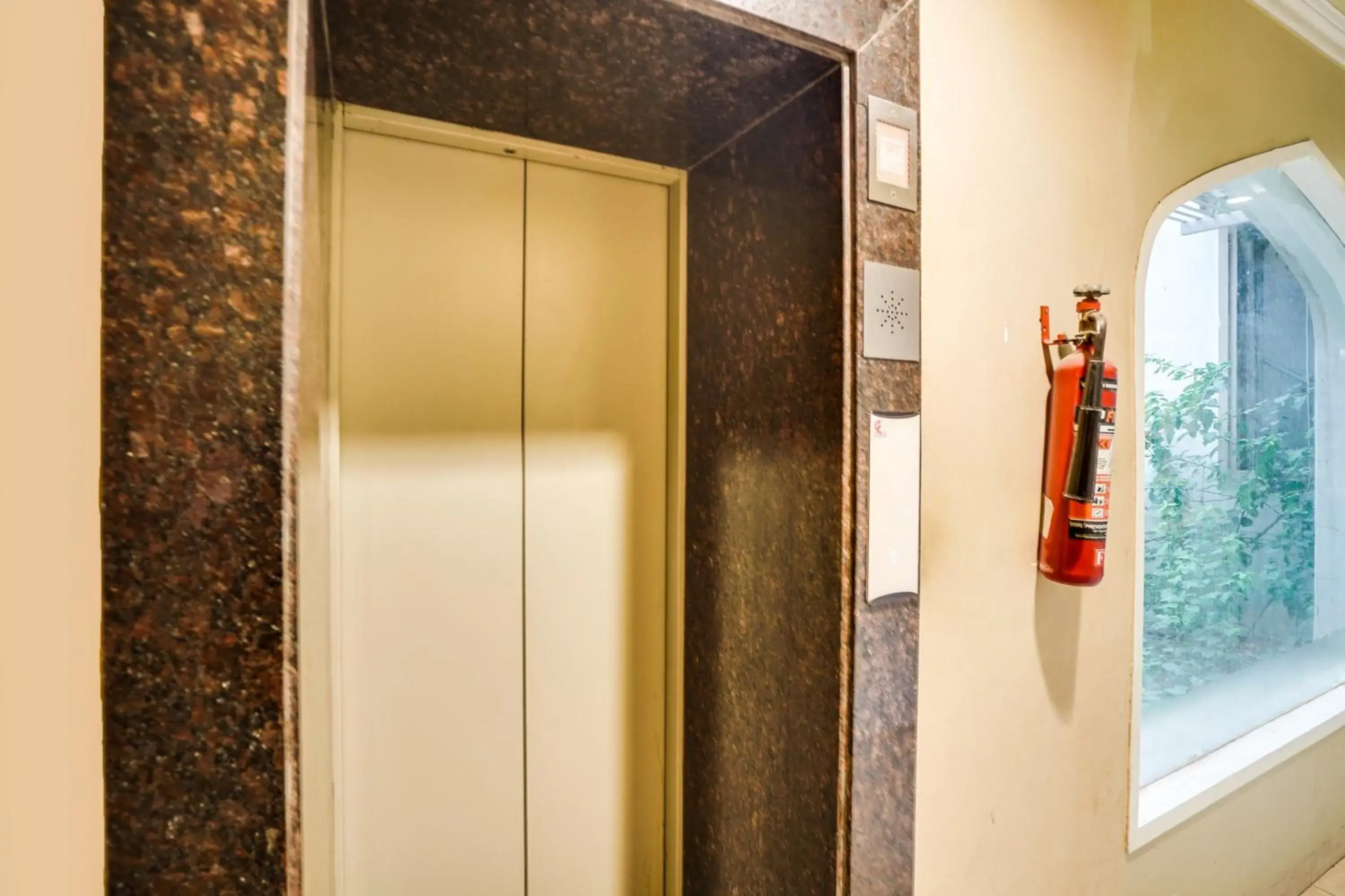 Lobby or reception in Super Townhouse Mansarovar Near Metro Station Formerly Dev Villas Lobby or reception in Super Townhouse Mansarovar Near Metro Station Formerly Dev Villas