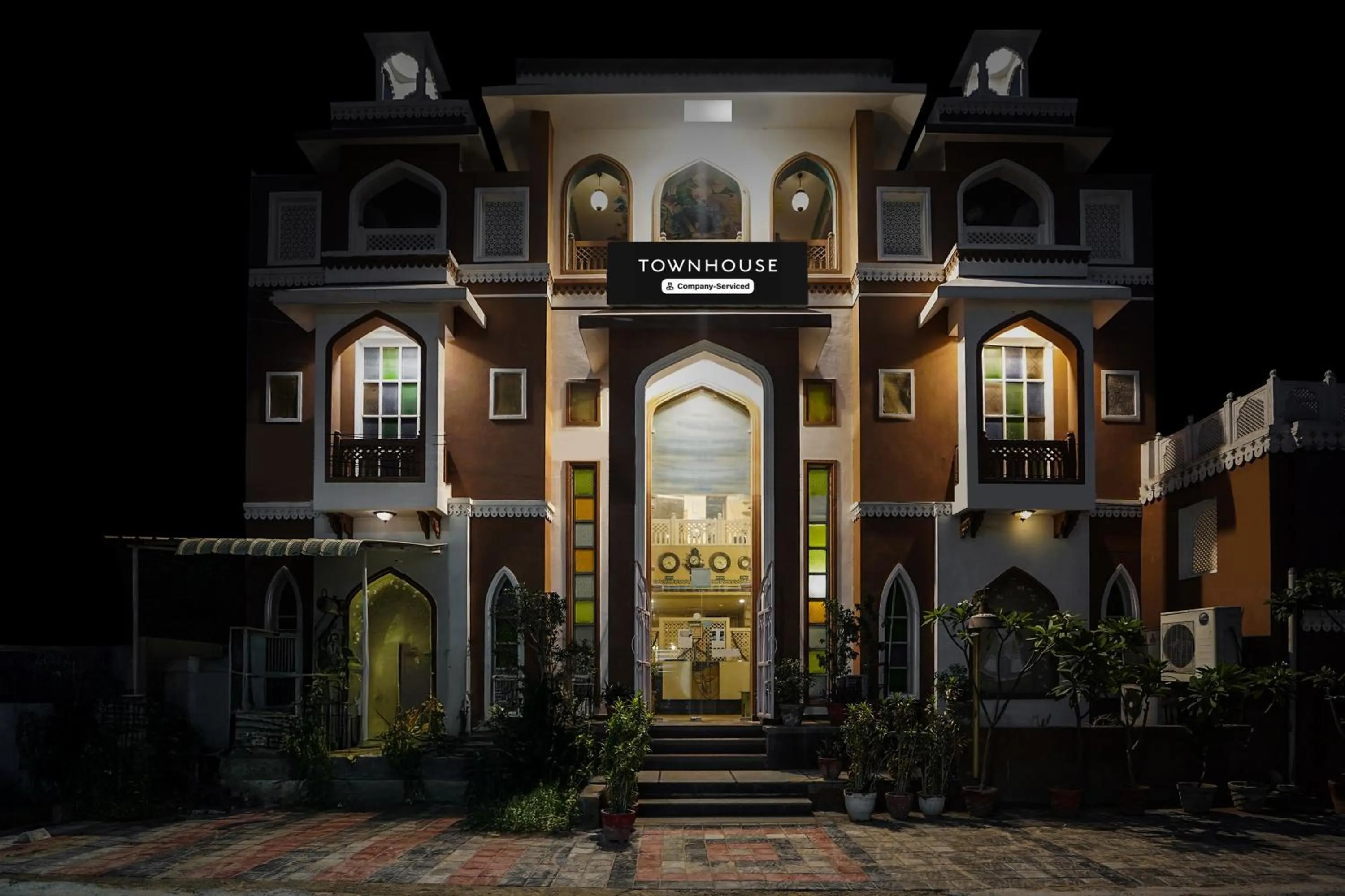 Facade/entrance in Super Townhouse Mansarovar Near Metro Station Formerly Dev Villas