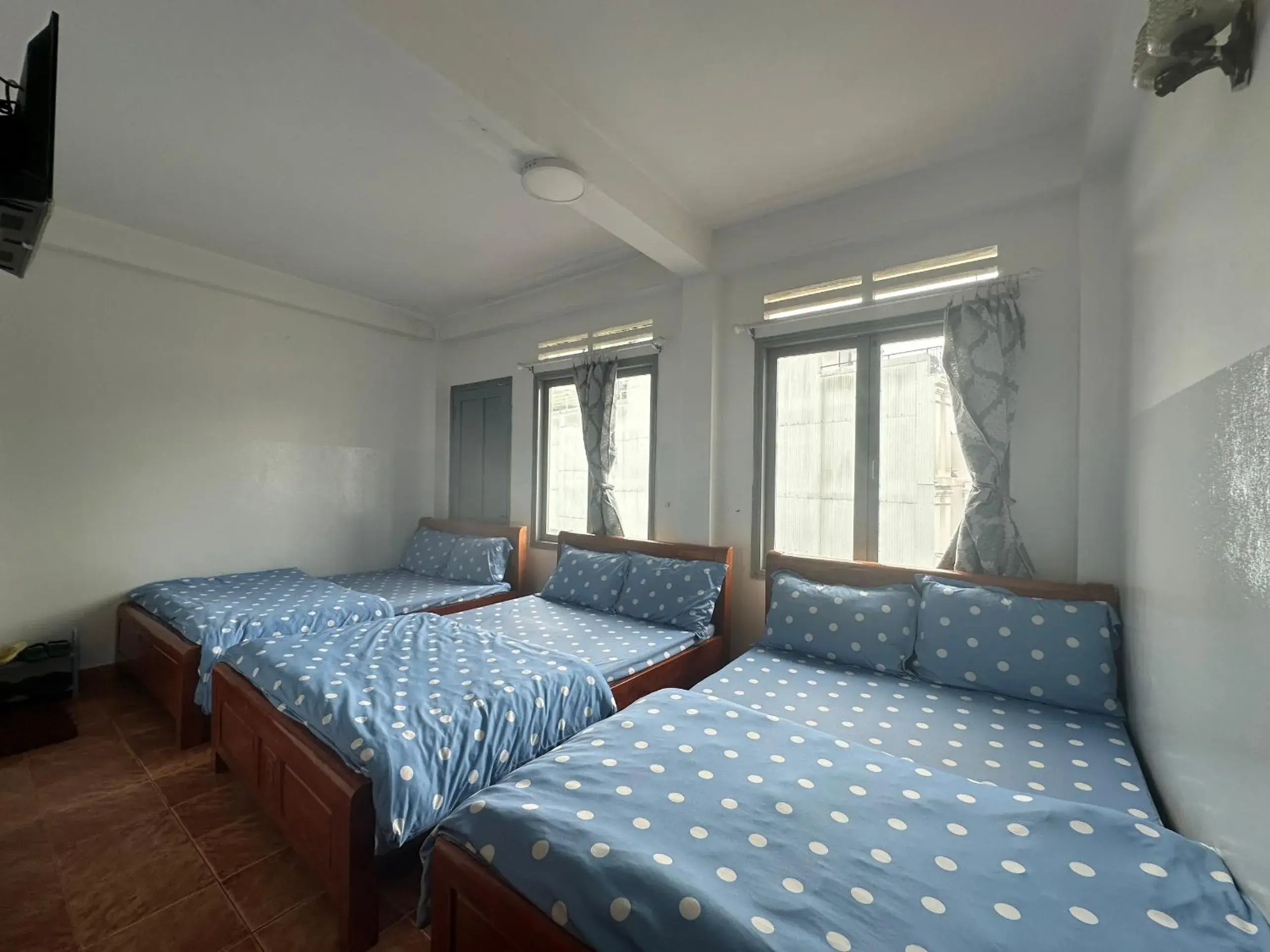 Bedroom, Bed in OYO 1233 Yen Quyen Hotel Bedroom, Bed in OYO 1233 Yen Quyen Hotel