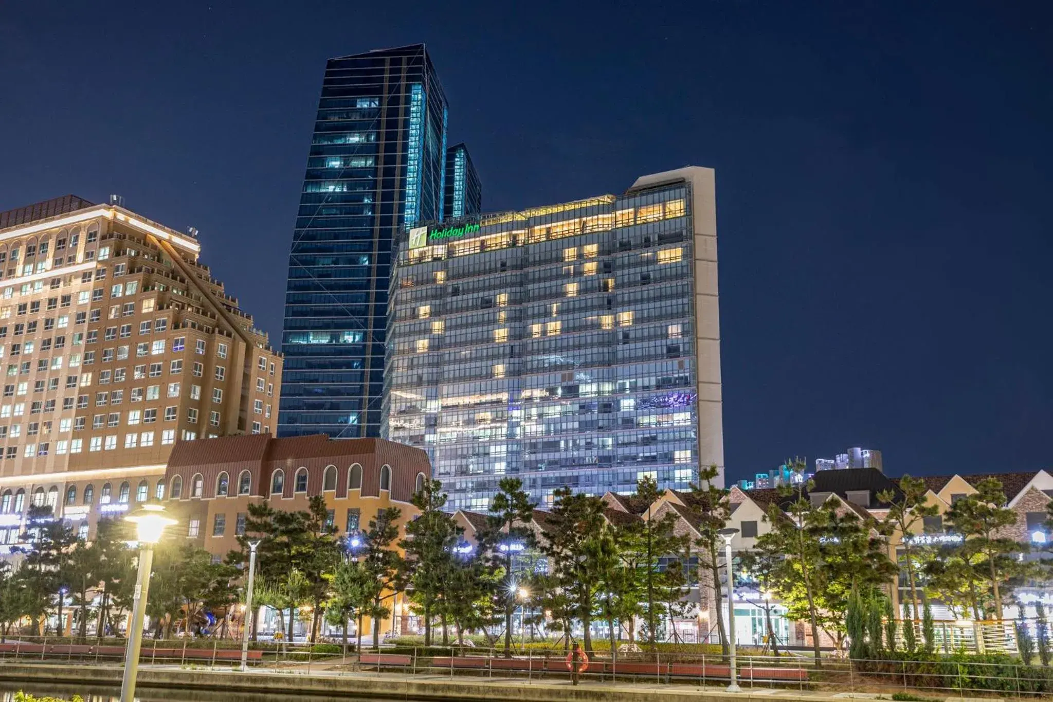 Property building in Holiday Inn Incheon Songdo by IHG Property building in Holiday Inn Incheon Songdo by IHG