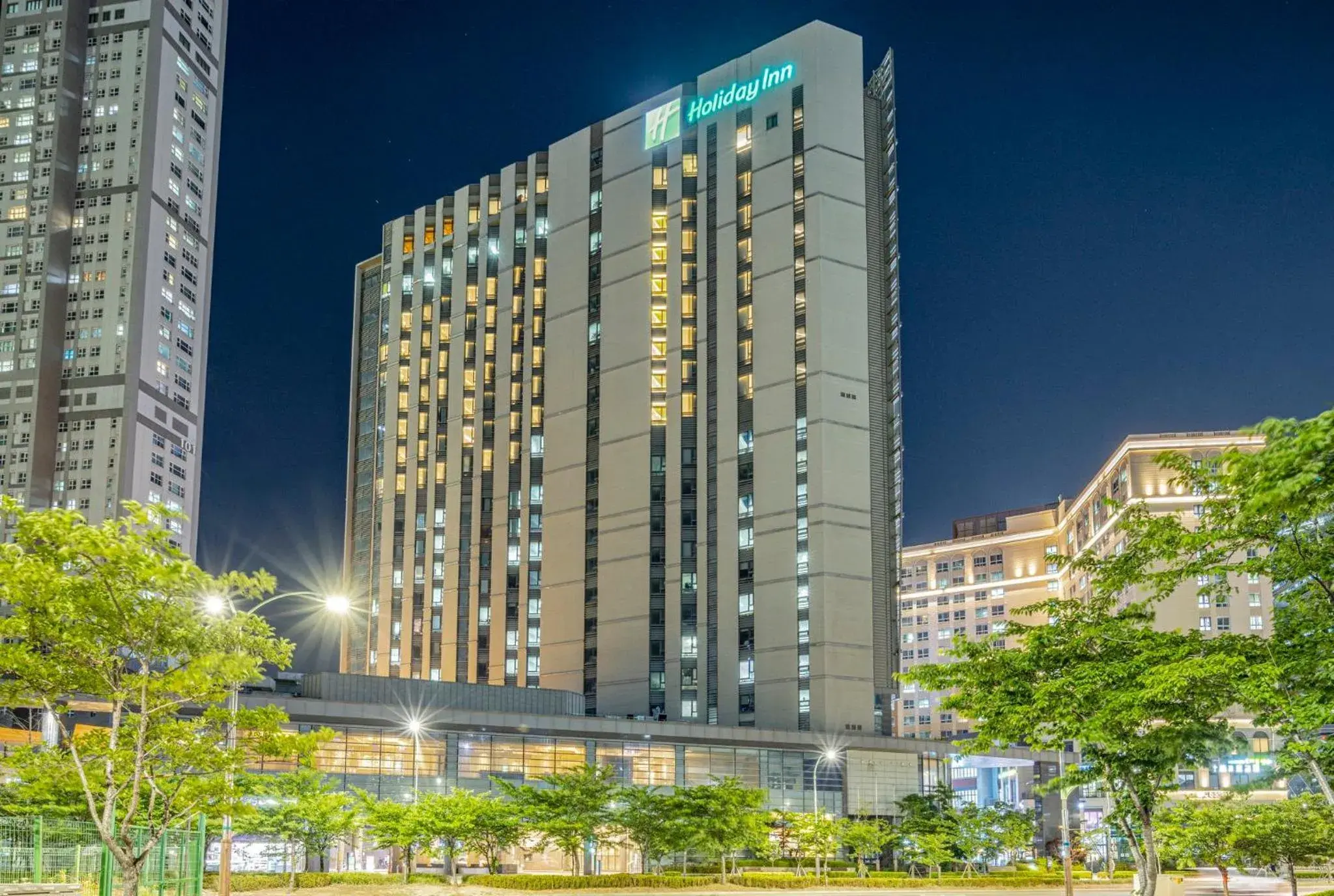 Property building in Holiday Inn Incheon Songdo by IHG Property building in Holiday Inn Incheon Songdo by IHG