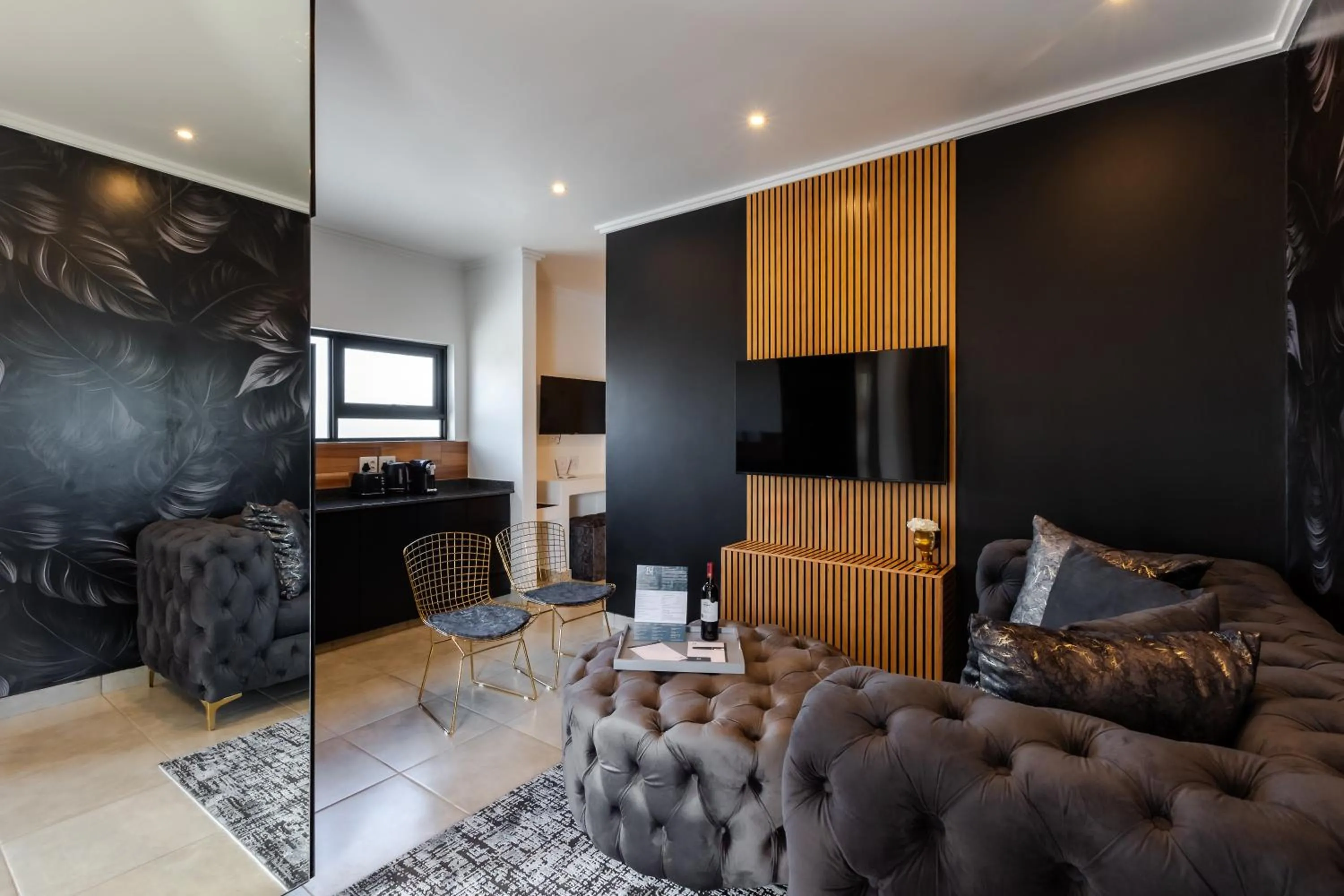 Executive Suite in Bedfordview Hotel & Apartments