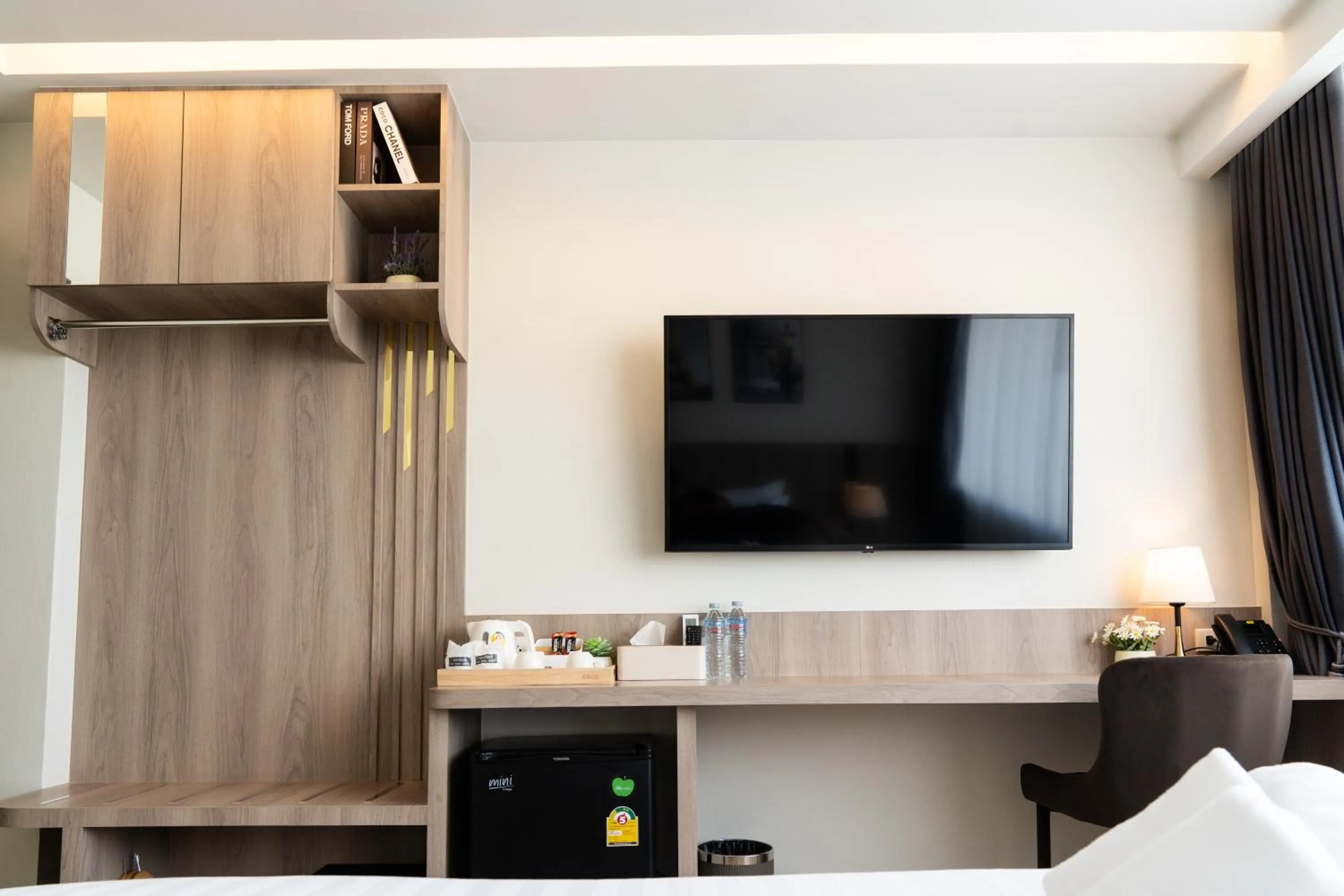 Photo of the whole room, Bed in indigo Hotel Hatyai