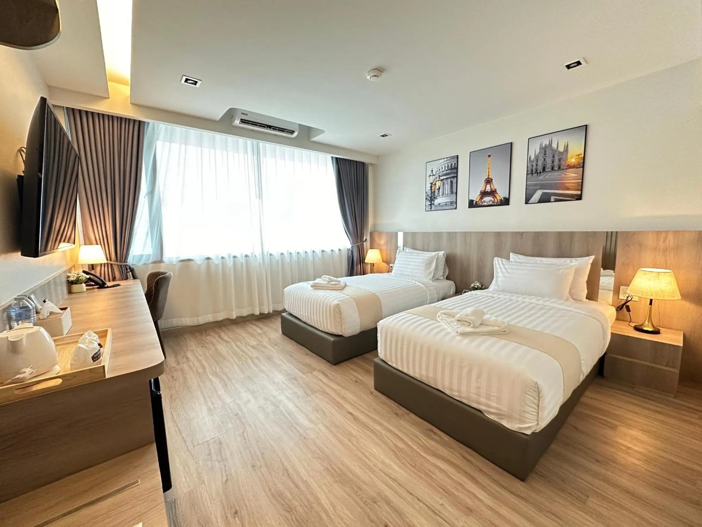 Photo of the whole room, Bed in indigo Hotel Hatyai