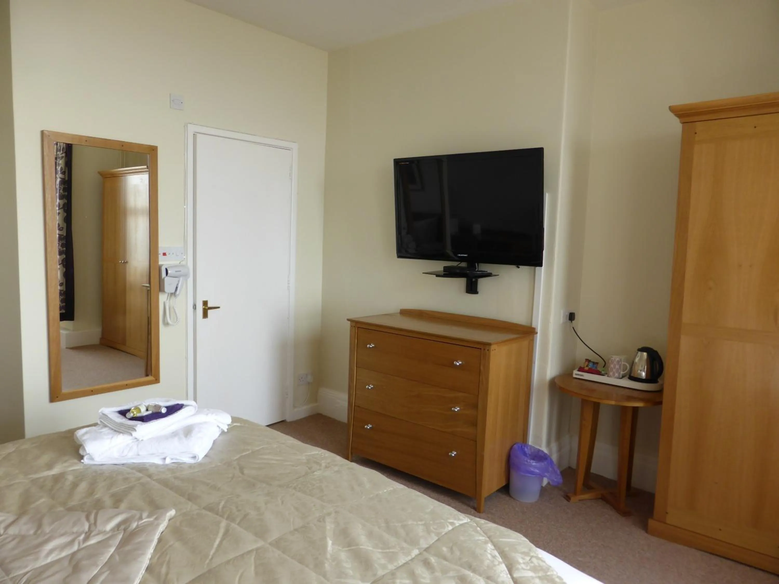 Decorative detail, Bed in Bailey Ground Lodge