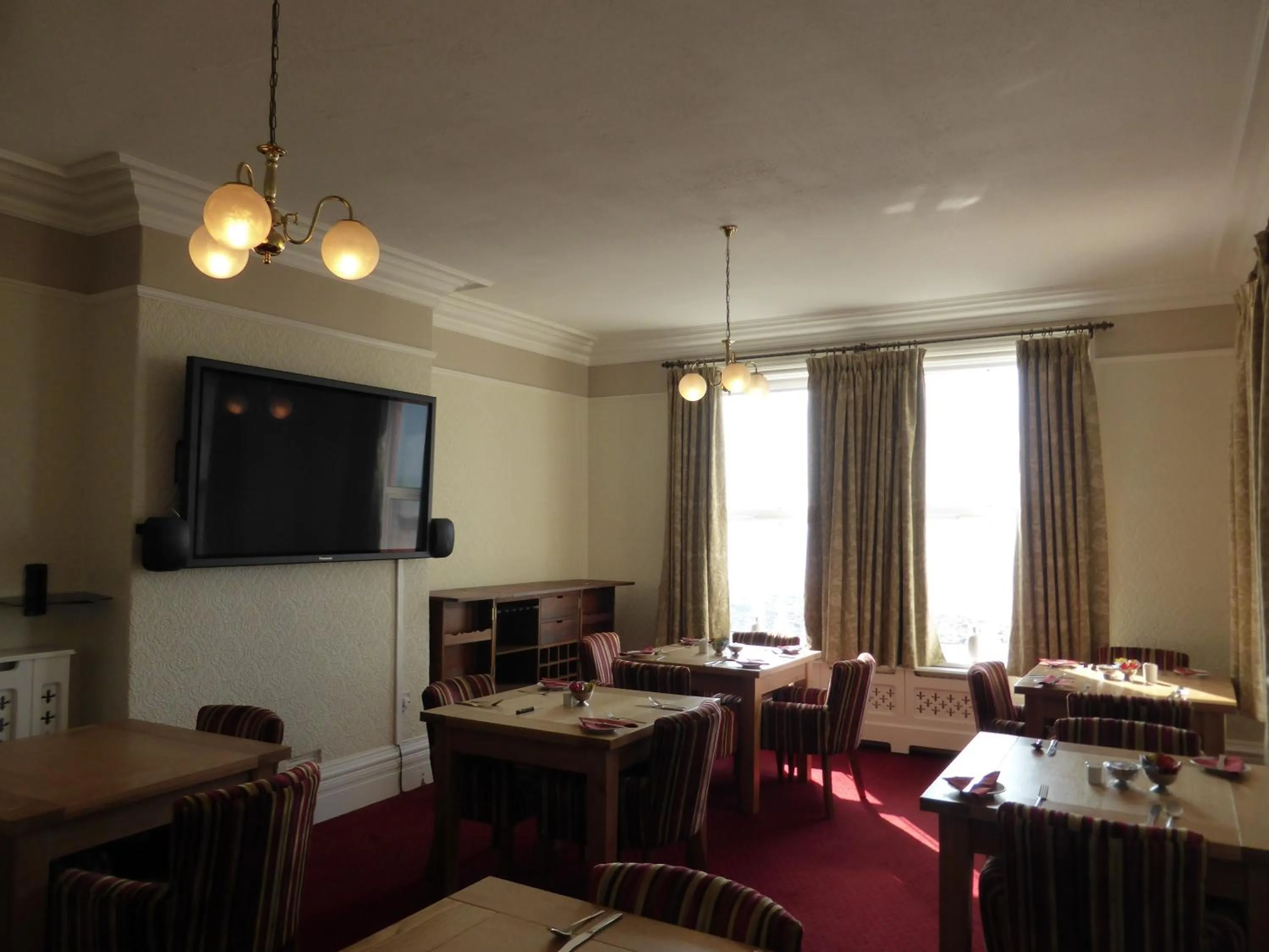 Lounge or bar in Bailey Ground Lodge