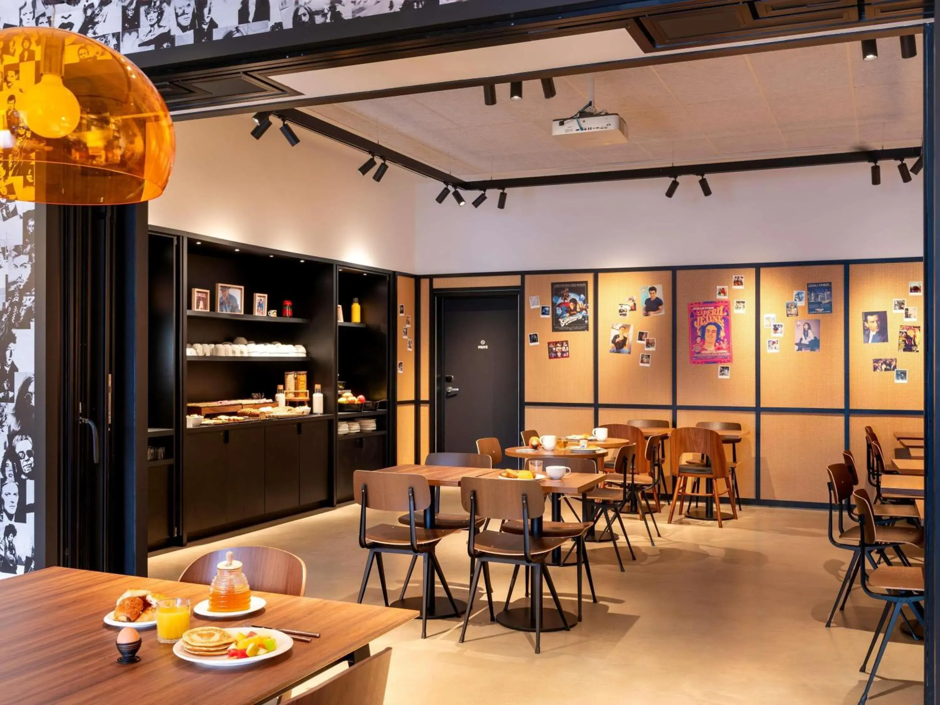 Breakfast in ibis Styles Paris Villejuif Breakfast in ibis Styles Paris Villejuif