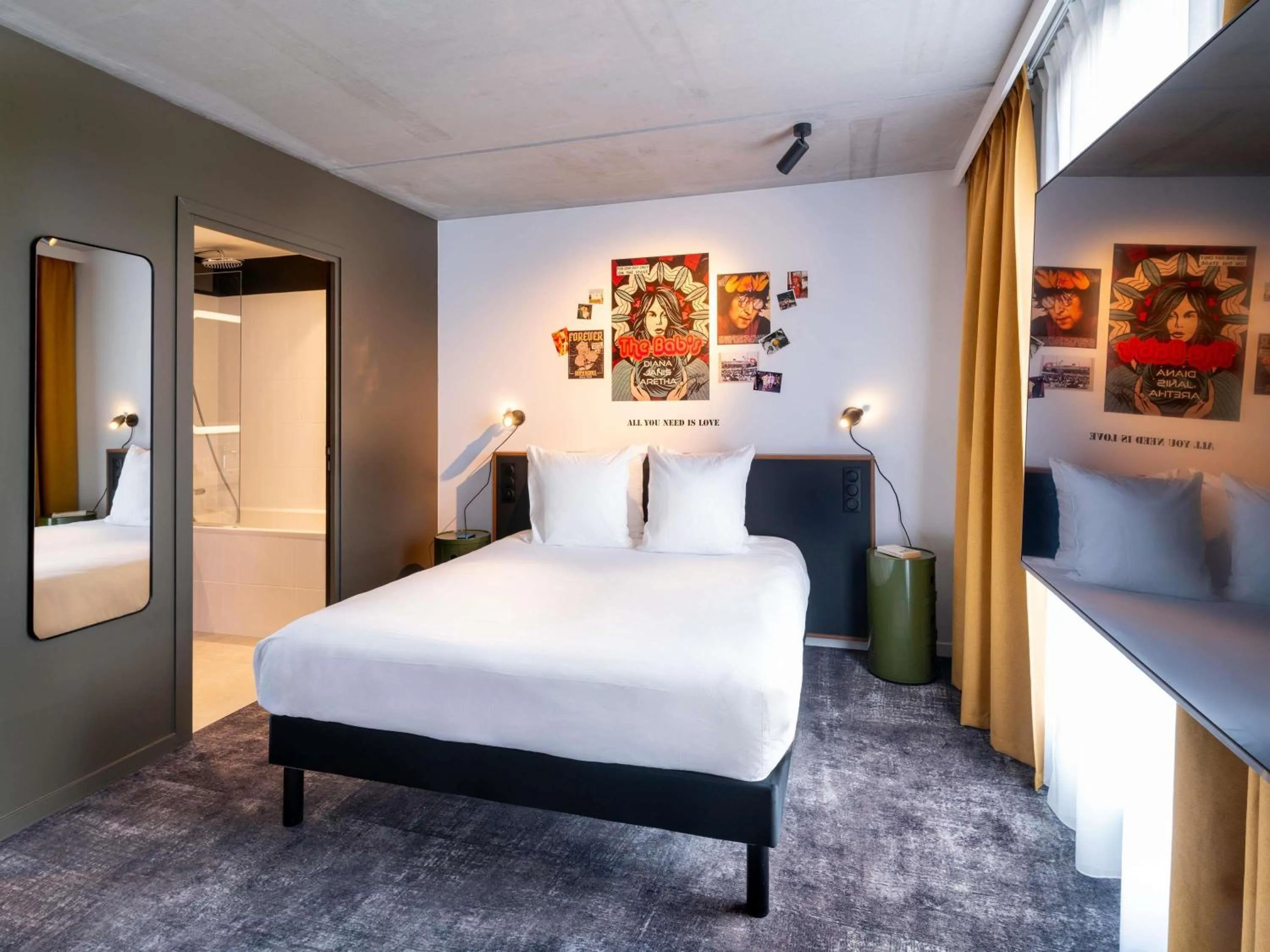 Bedroom, Bed in ibis Styles Paris Villejuif