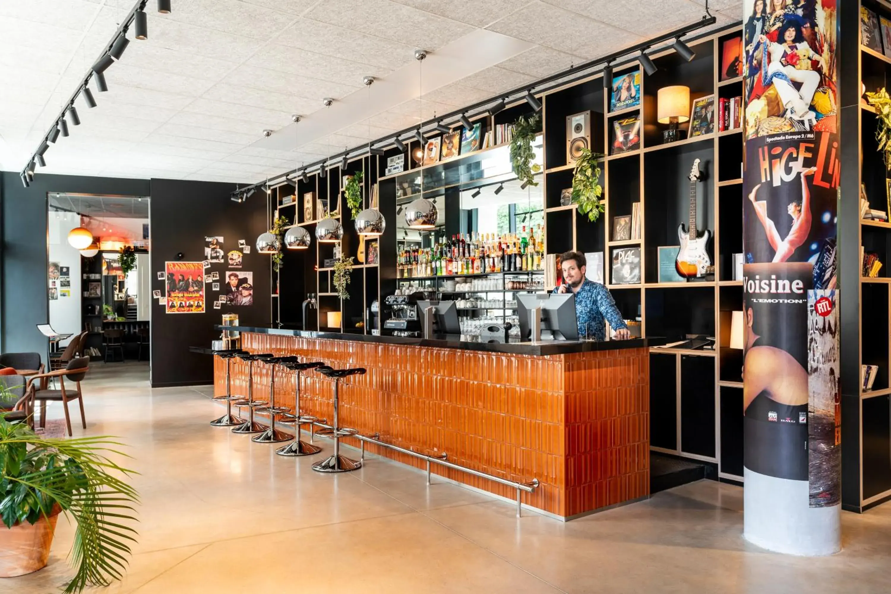 Lobby or reception in ibis Styles Paris Villejuif Lobby or reception in ibis Styles Paris Villejuif