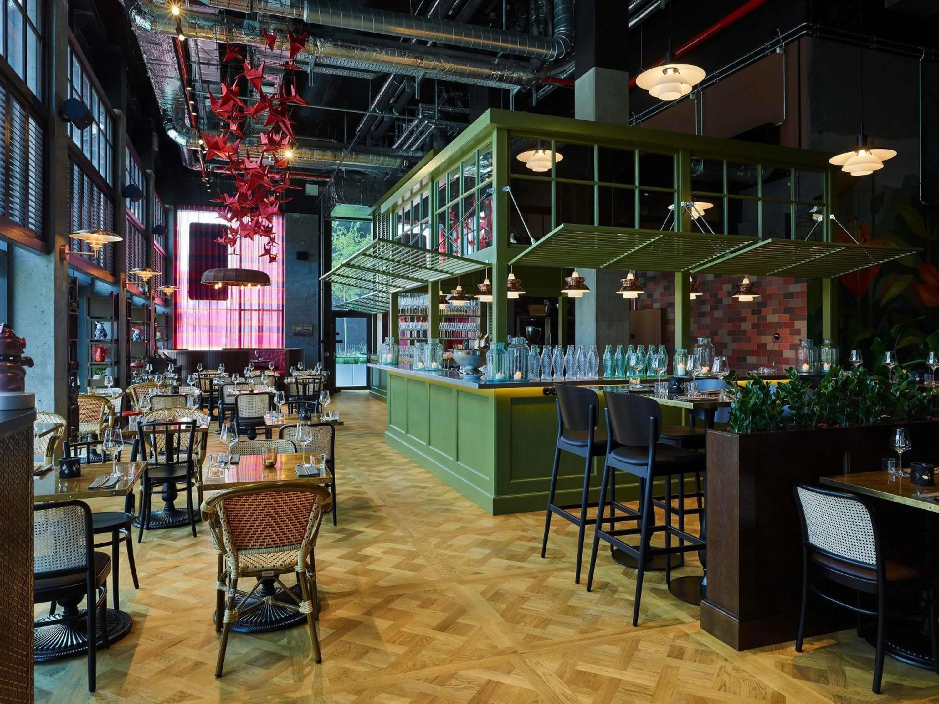 Restaurant/places to eat in 25hours Hotel Paper Island