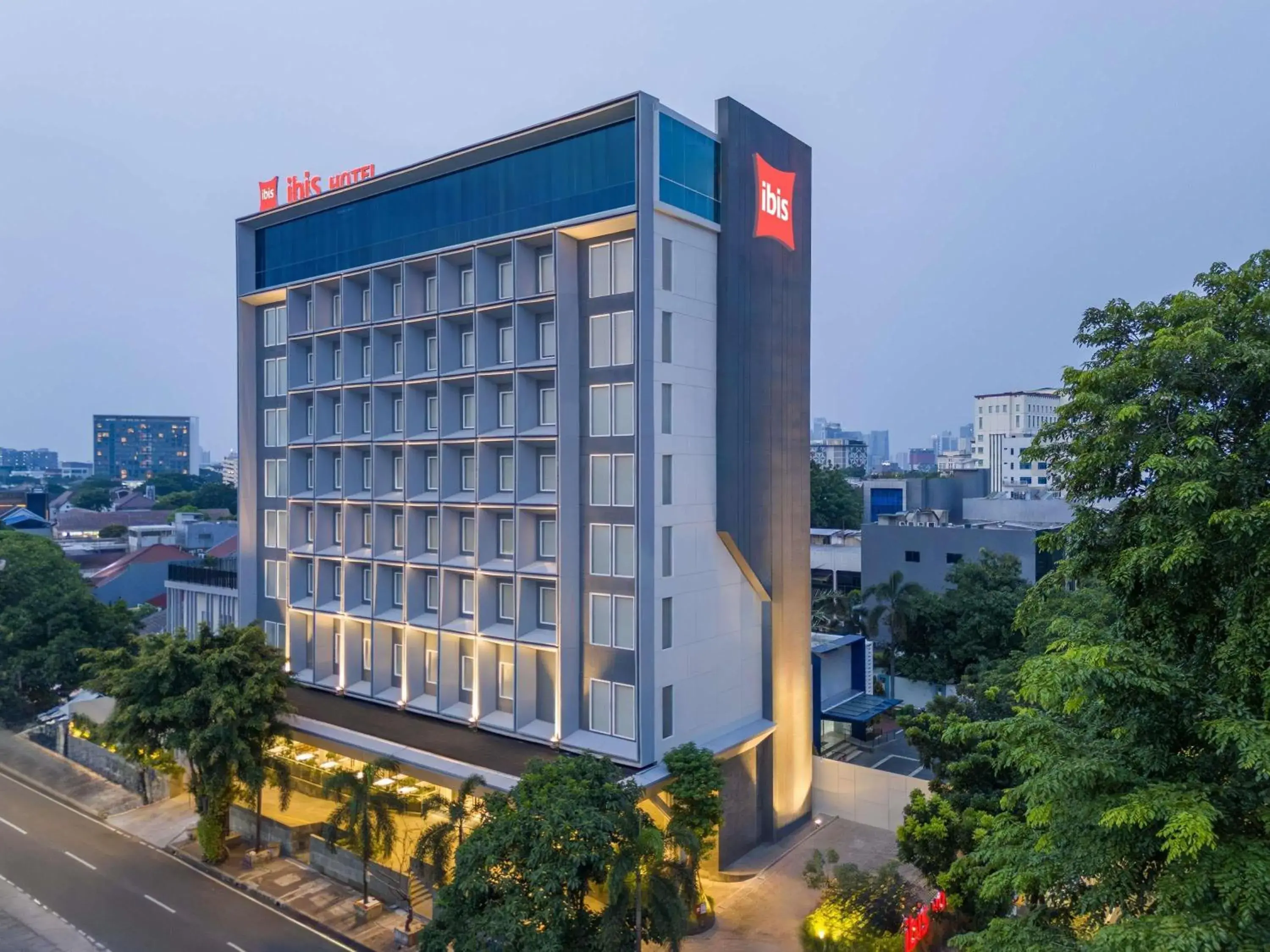 Property building in ibis Jakarta Raden Saleh Property building in ibis Jakarta Raden Saleh