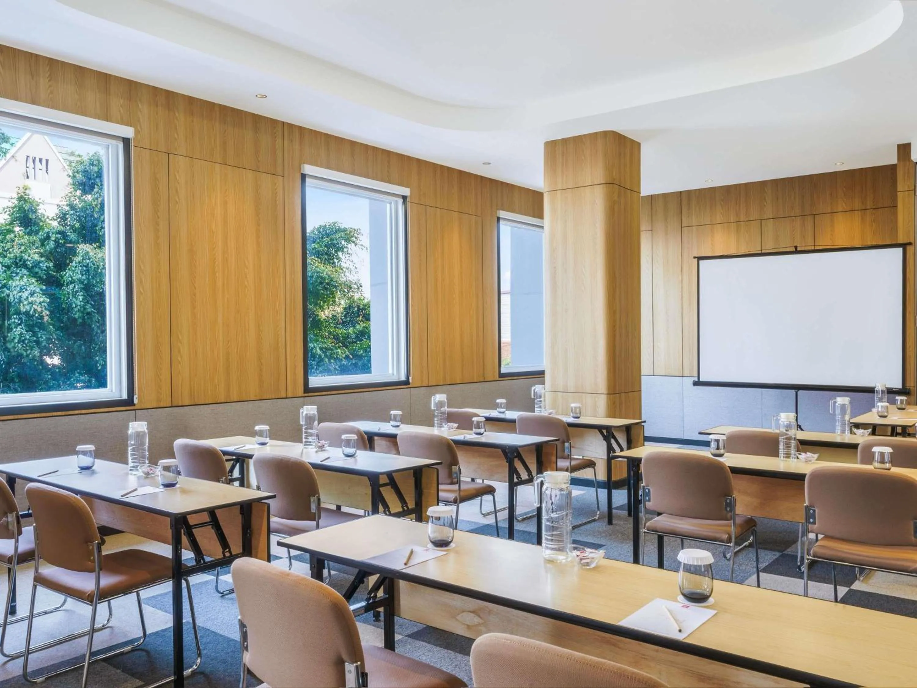 Meeting/conference room in ibis Jakarta Raden Saleh