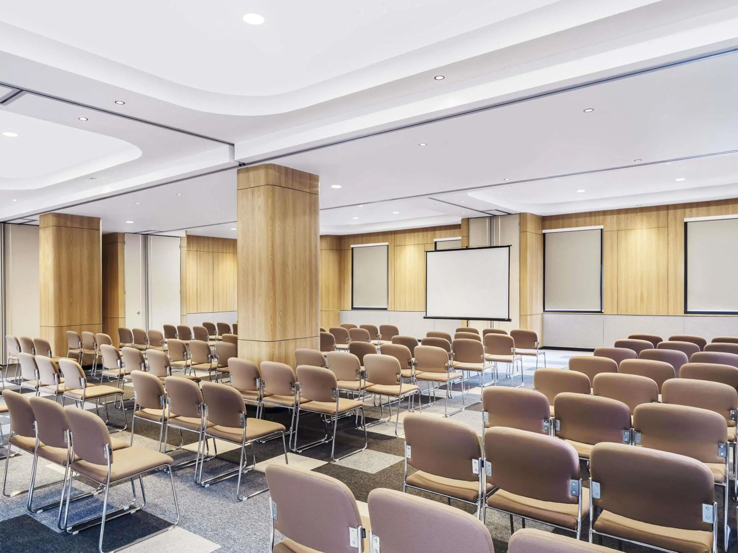 Meeting/conference room in ibis Jakarta Raden Saleh