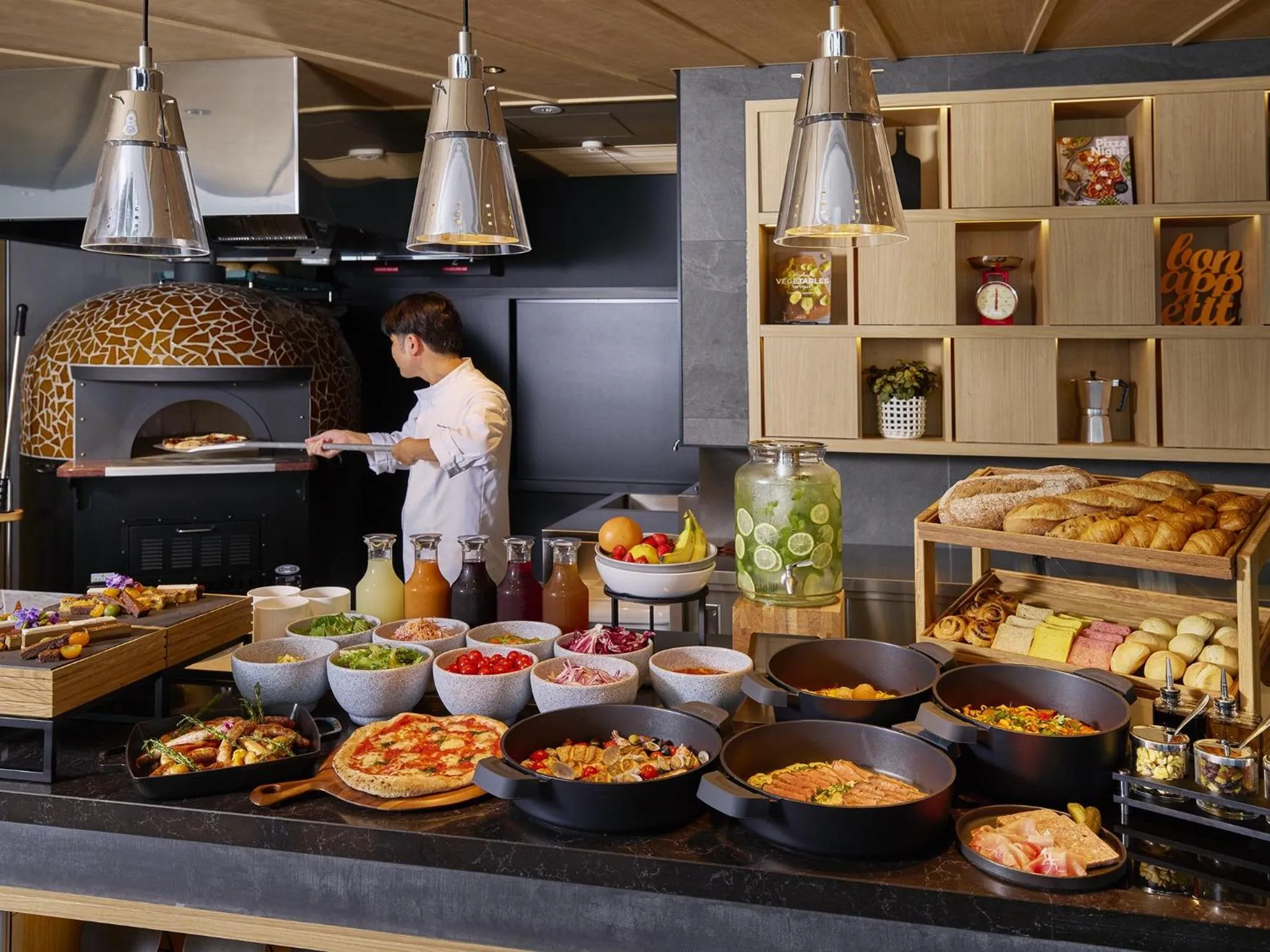 Restaurant/places to eat in Novotel Nara