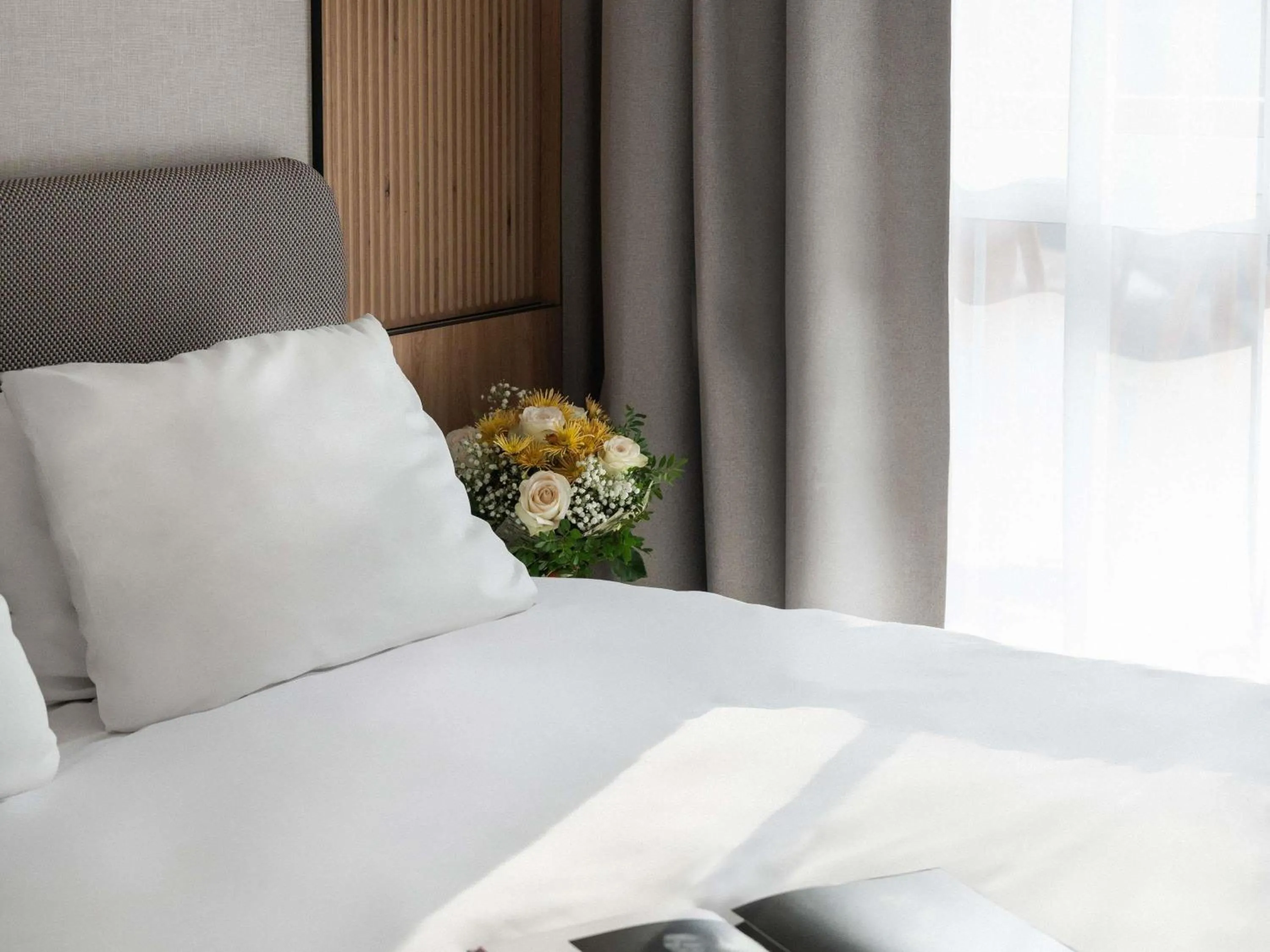 Bedroom, Bed in Mövenpick Resort & Spa Karpacz