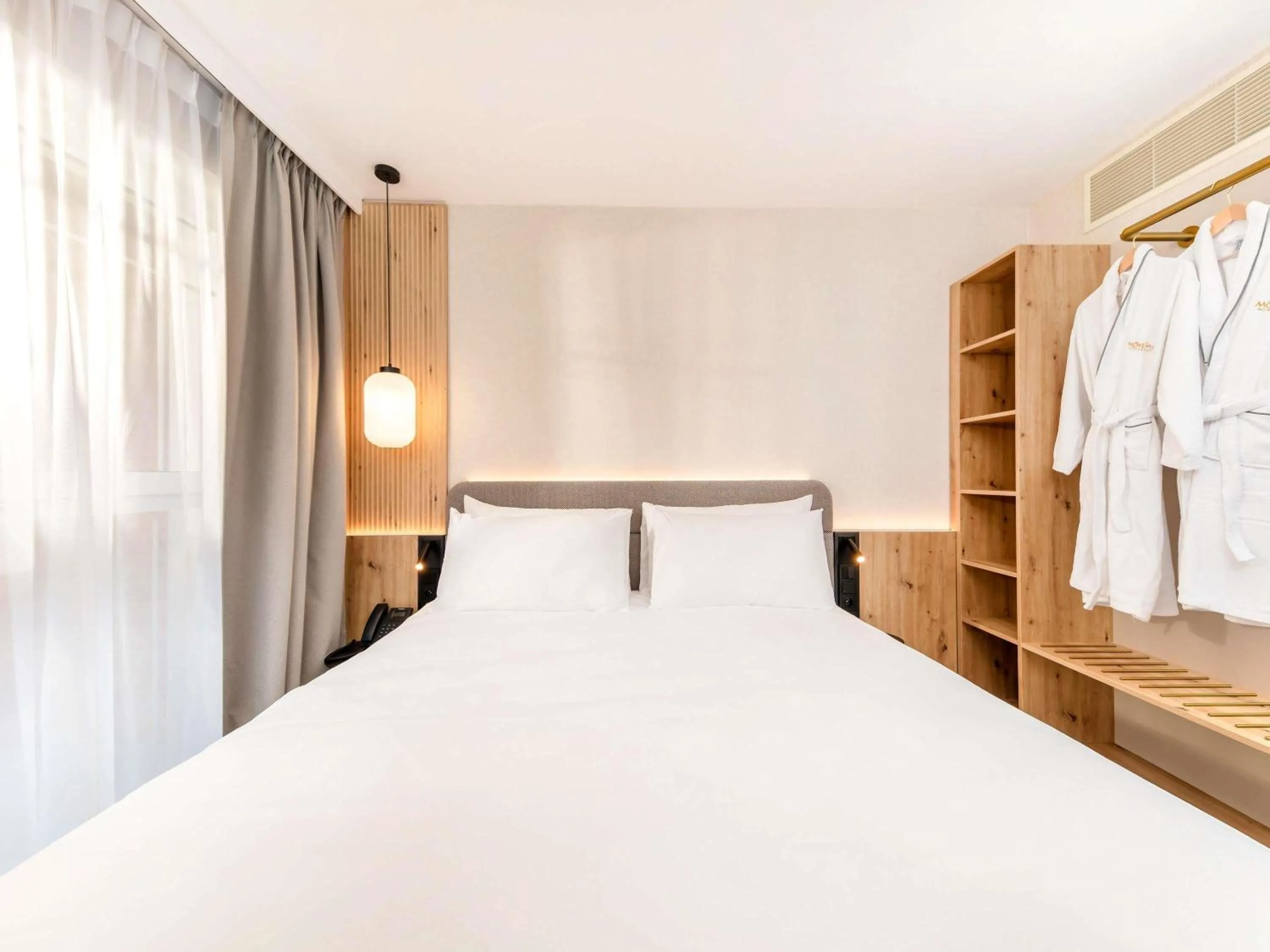 Bedroom, Bed in Mövenpick Resort & Spa Karpacz