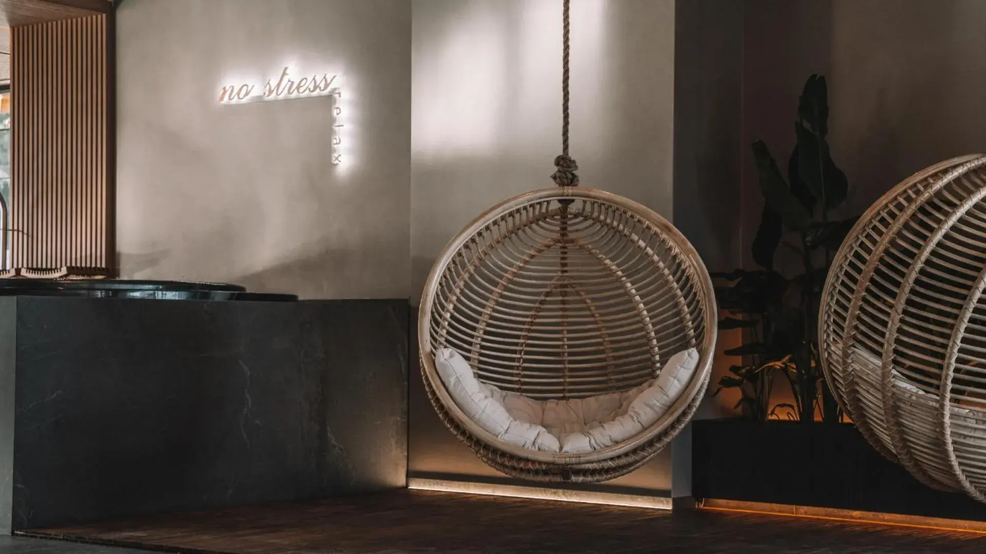 Swimming pool in Mövenpick Resort & Spa Karpacz Swimming pool in Mövenpick Resort & Spa Karpacz