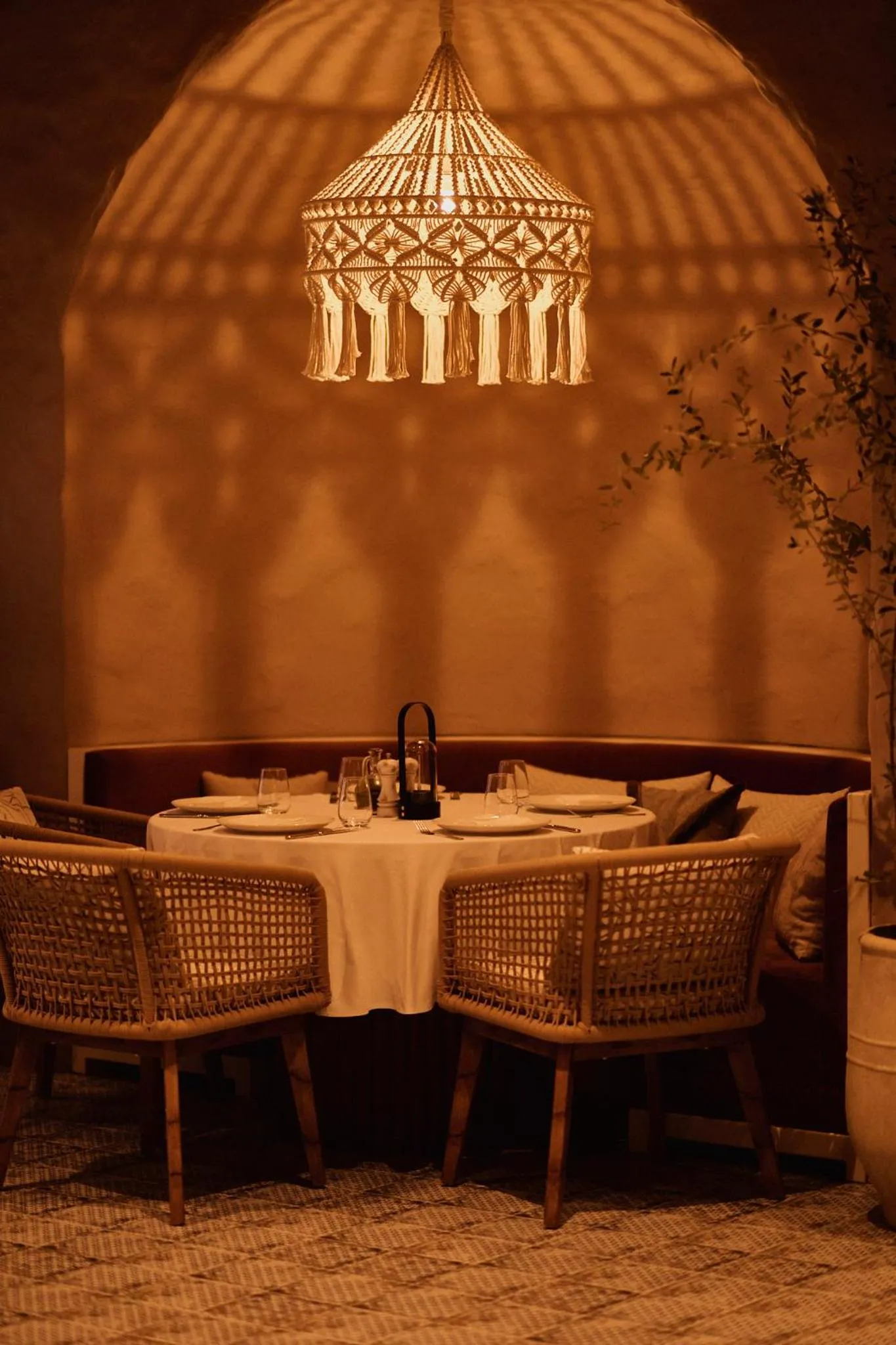 Restaurant/places to eat in Novotel Riyadh Sahafa