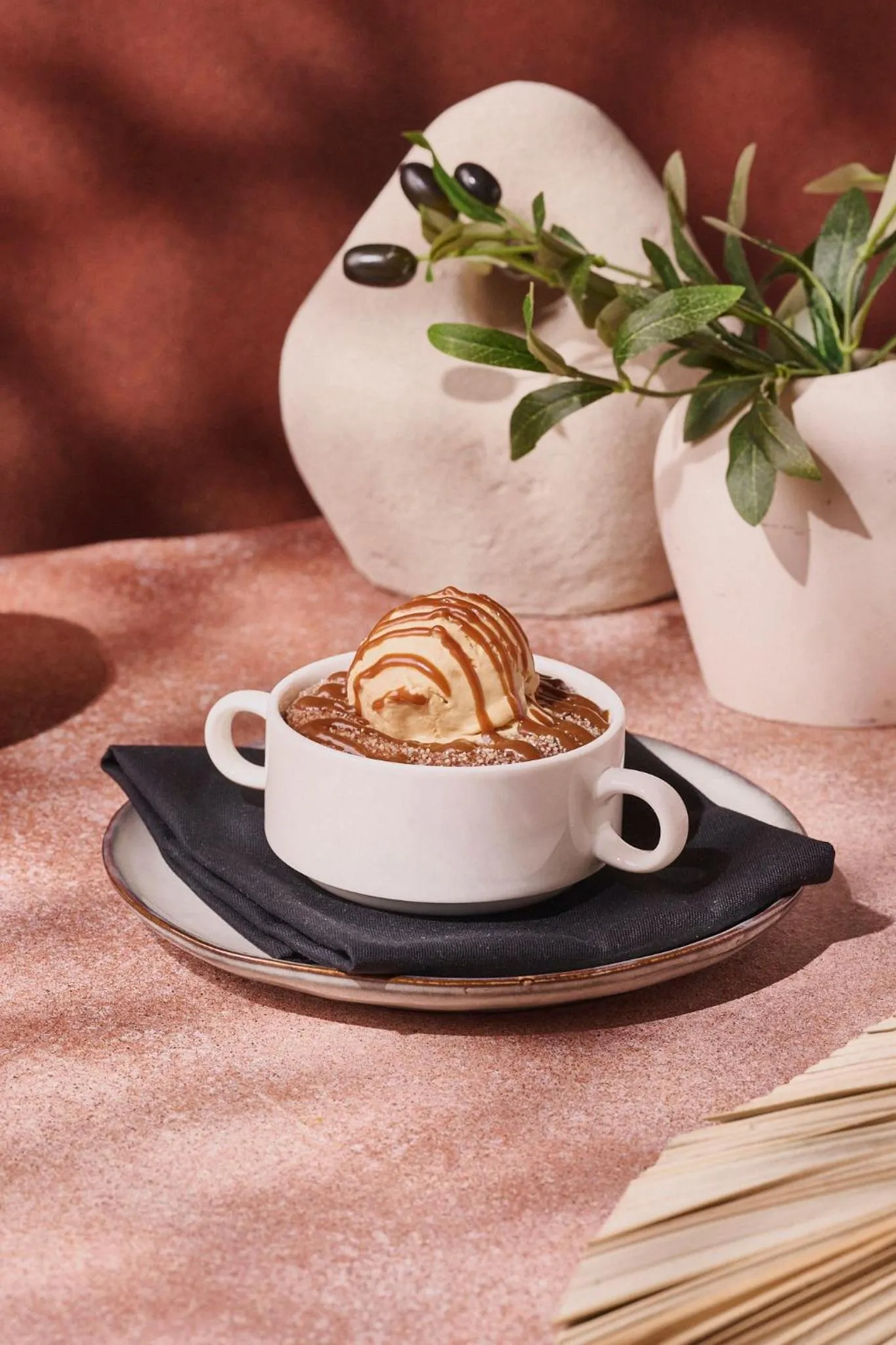 Restaurant/places to eat in Novotel Riyadh Sahafa