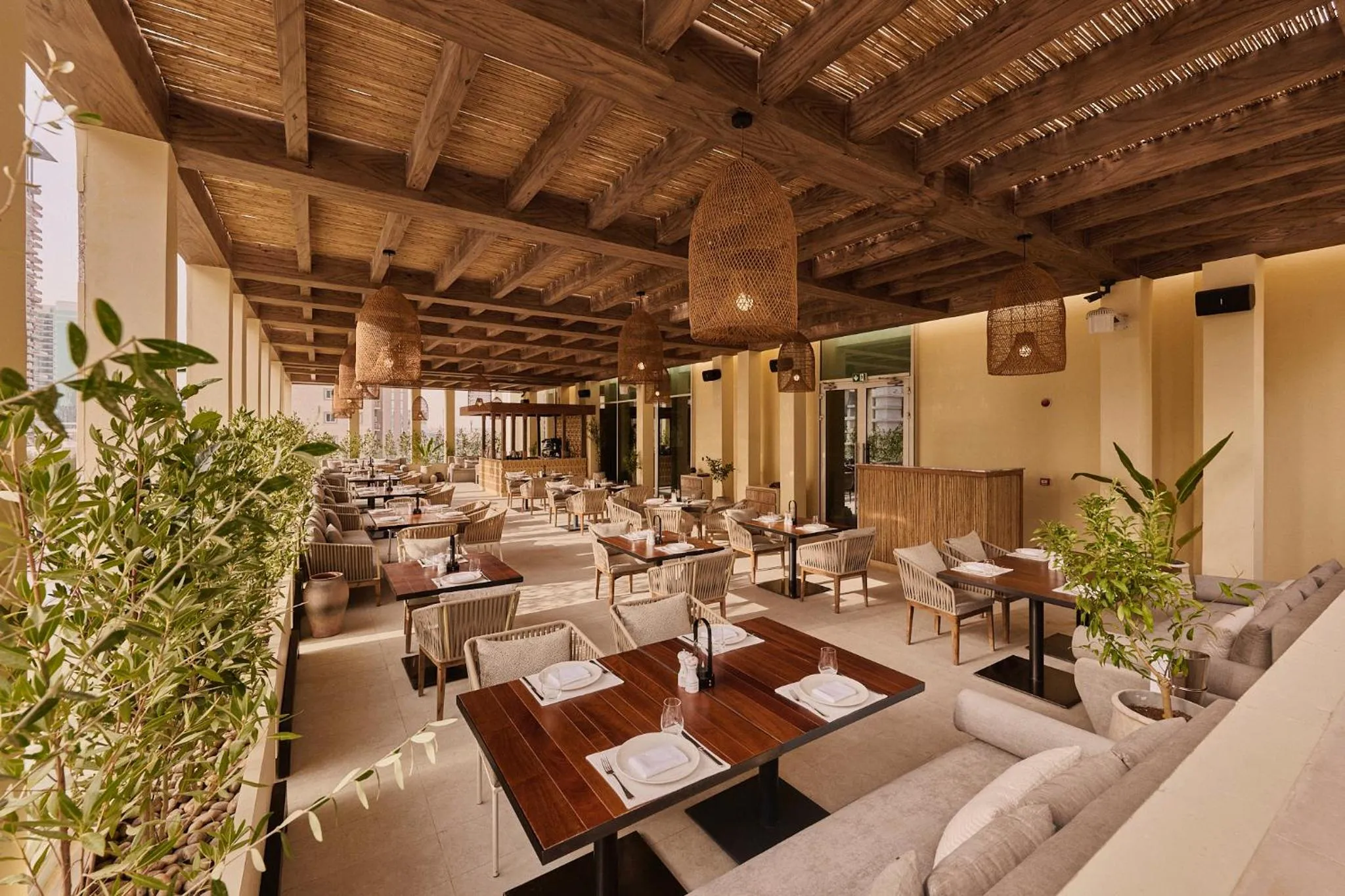 Restaurant/places to eat in Novotel Riyadh Sahafa