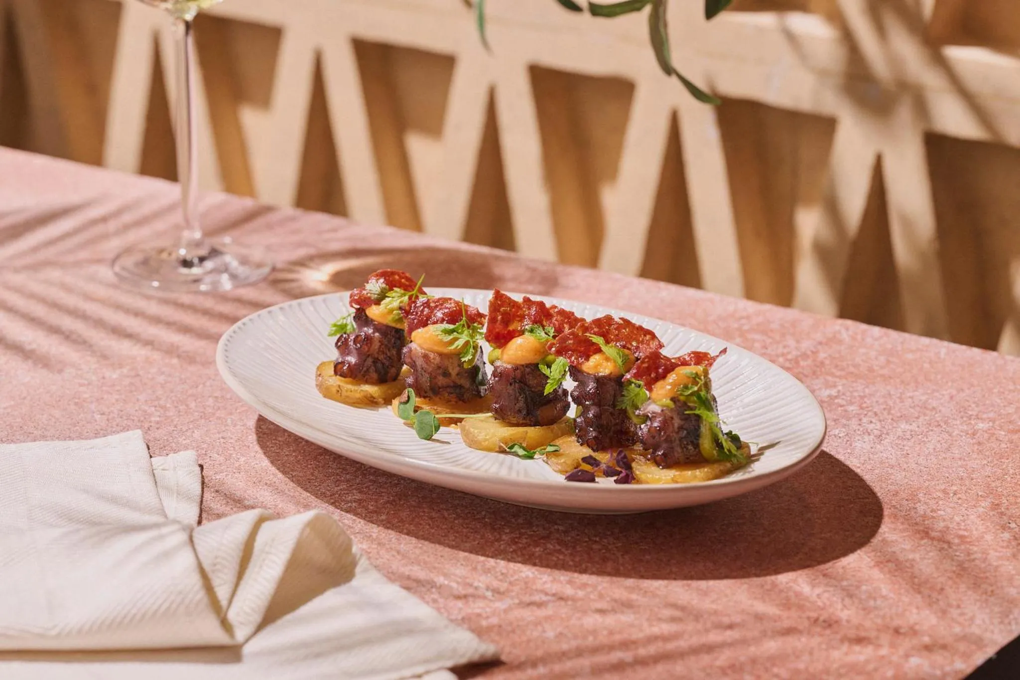 Restaurant/places to eat in Novotel Riyadh Sahafa