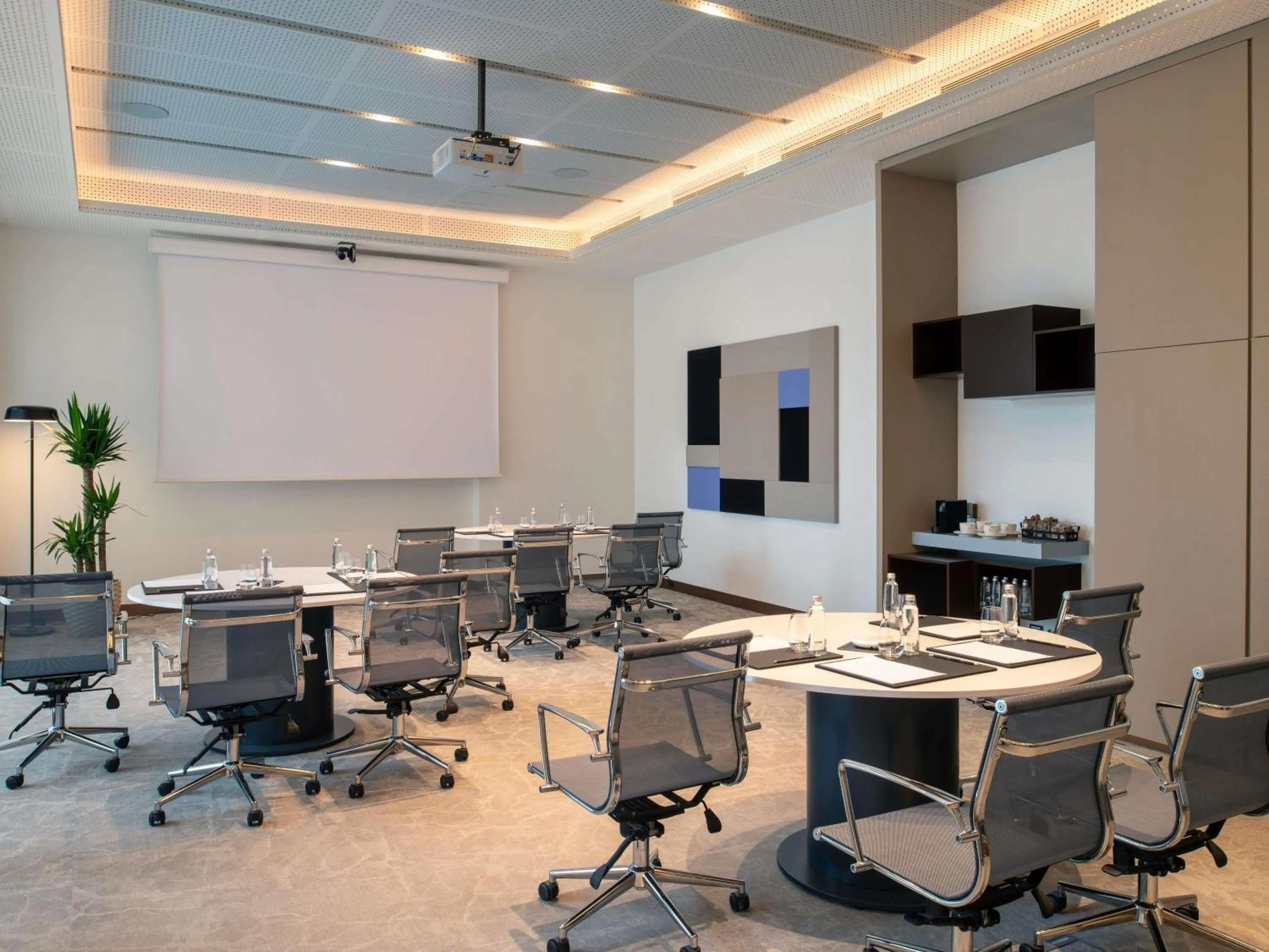Meeting/conference room in Novotel Riyadh Sahafa