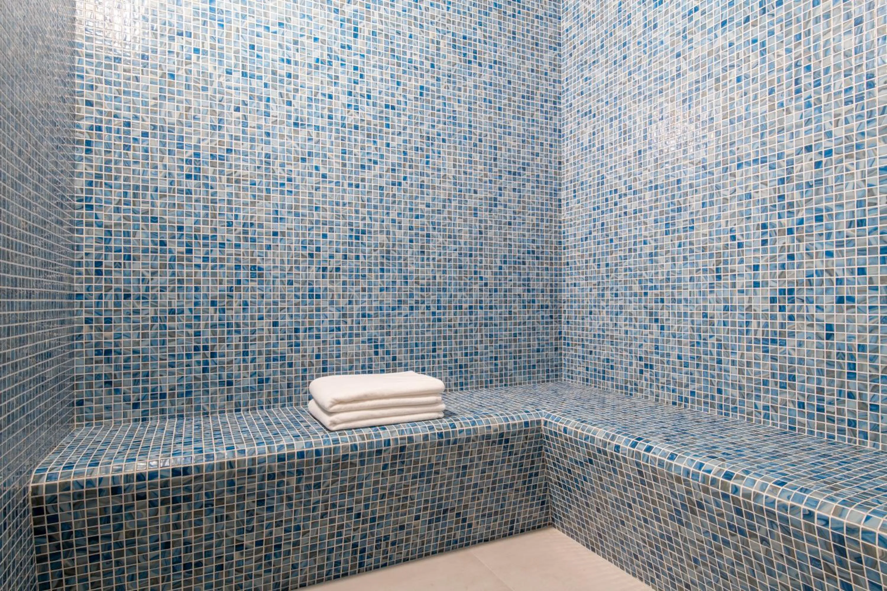 Steam room in Novotel Riyadh Sahafa