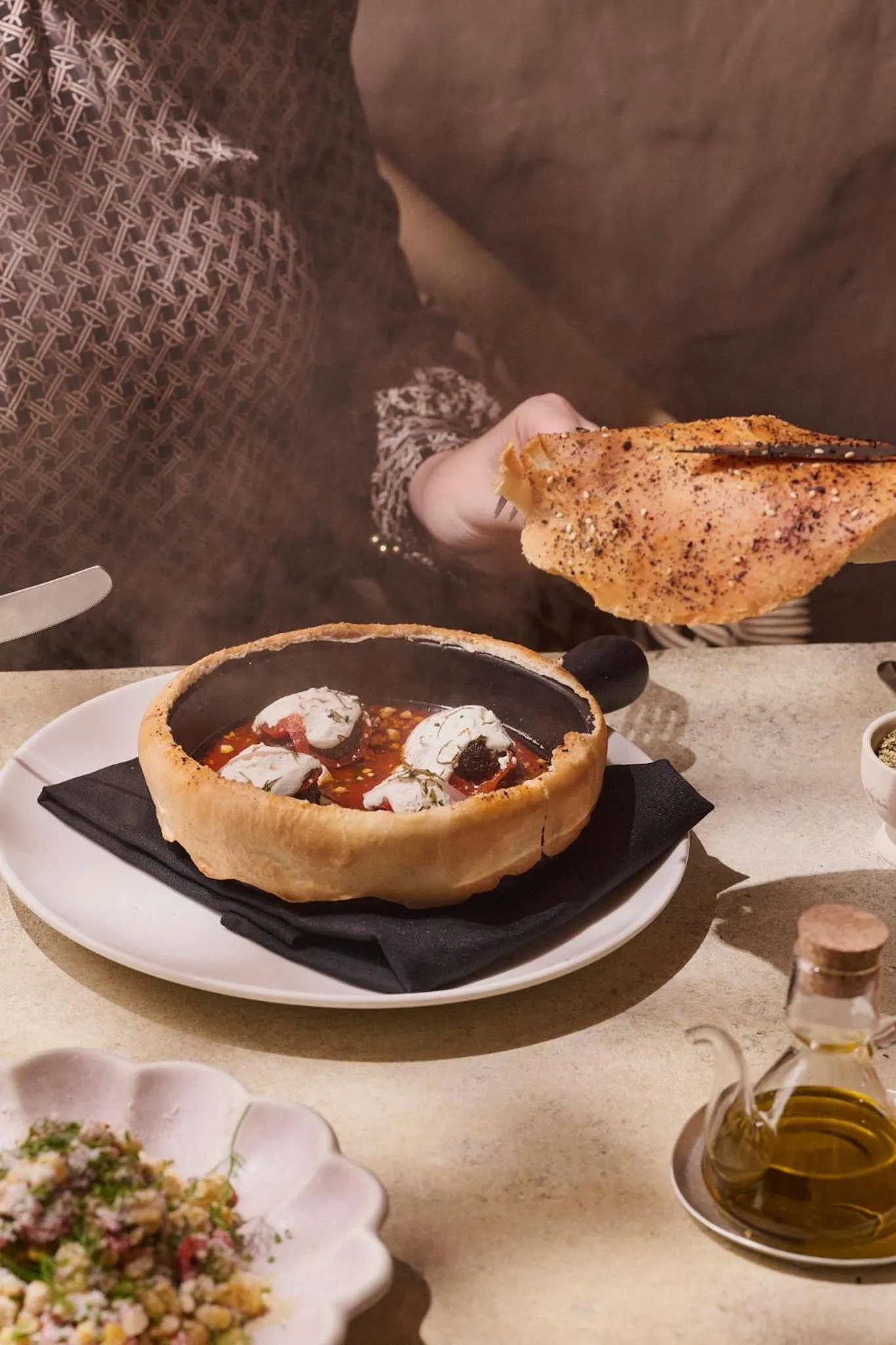 Restaurant/places to eat in Novotel Riyadh Sahafa