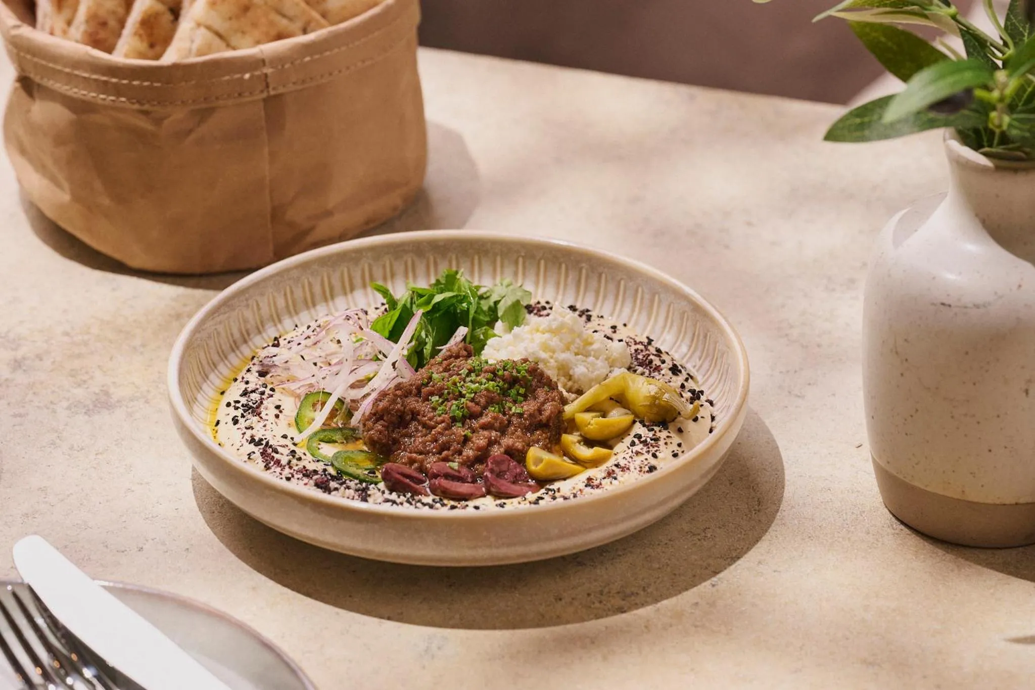 Restaurant/places to eat in Novotel Riyadh Sahafa