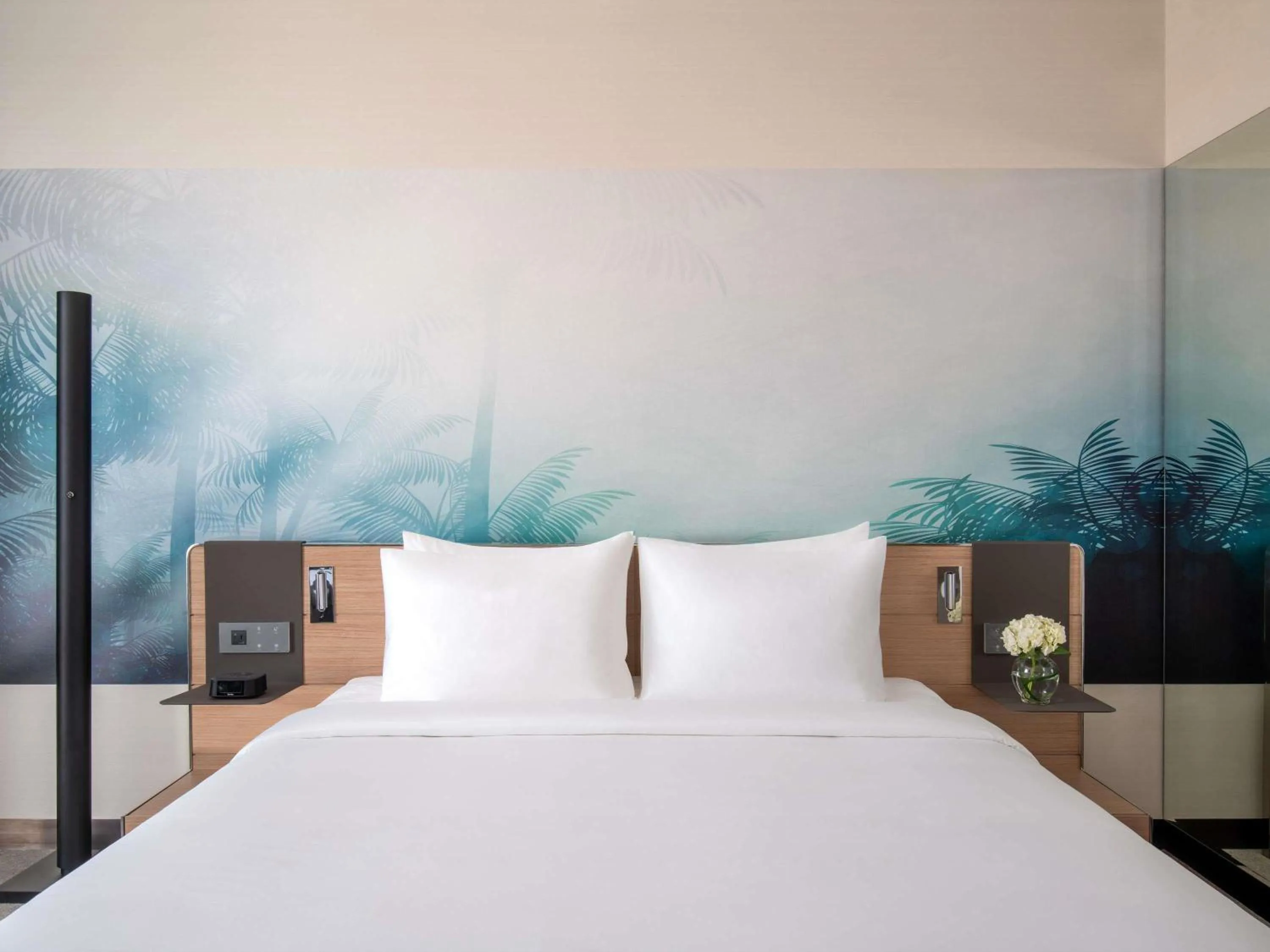 Bedroom, Bed in Novotel Riyadh Sahafa