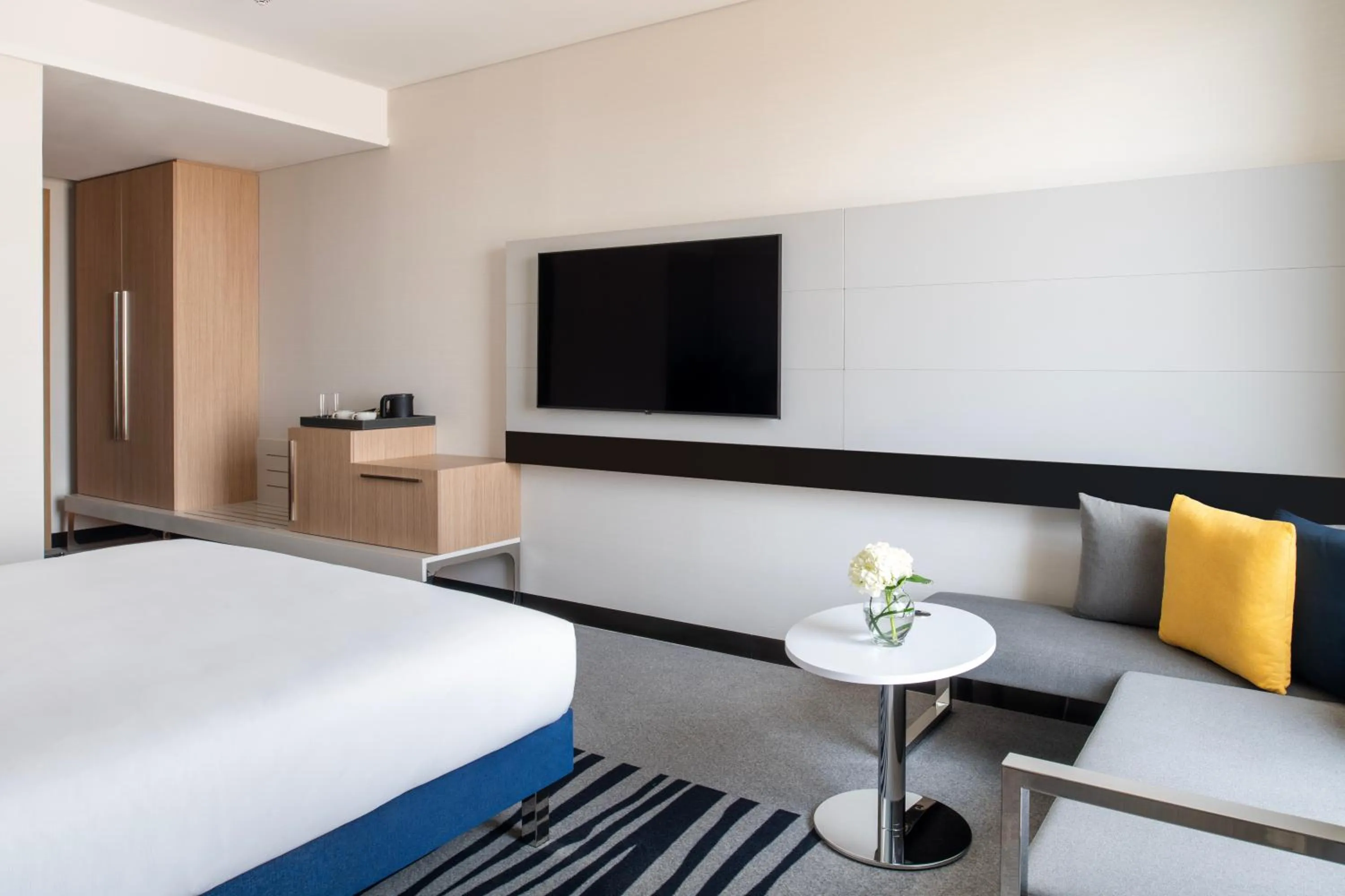 Bedroom, Bed in Novotel Riyadh Sahafa