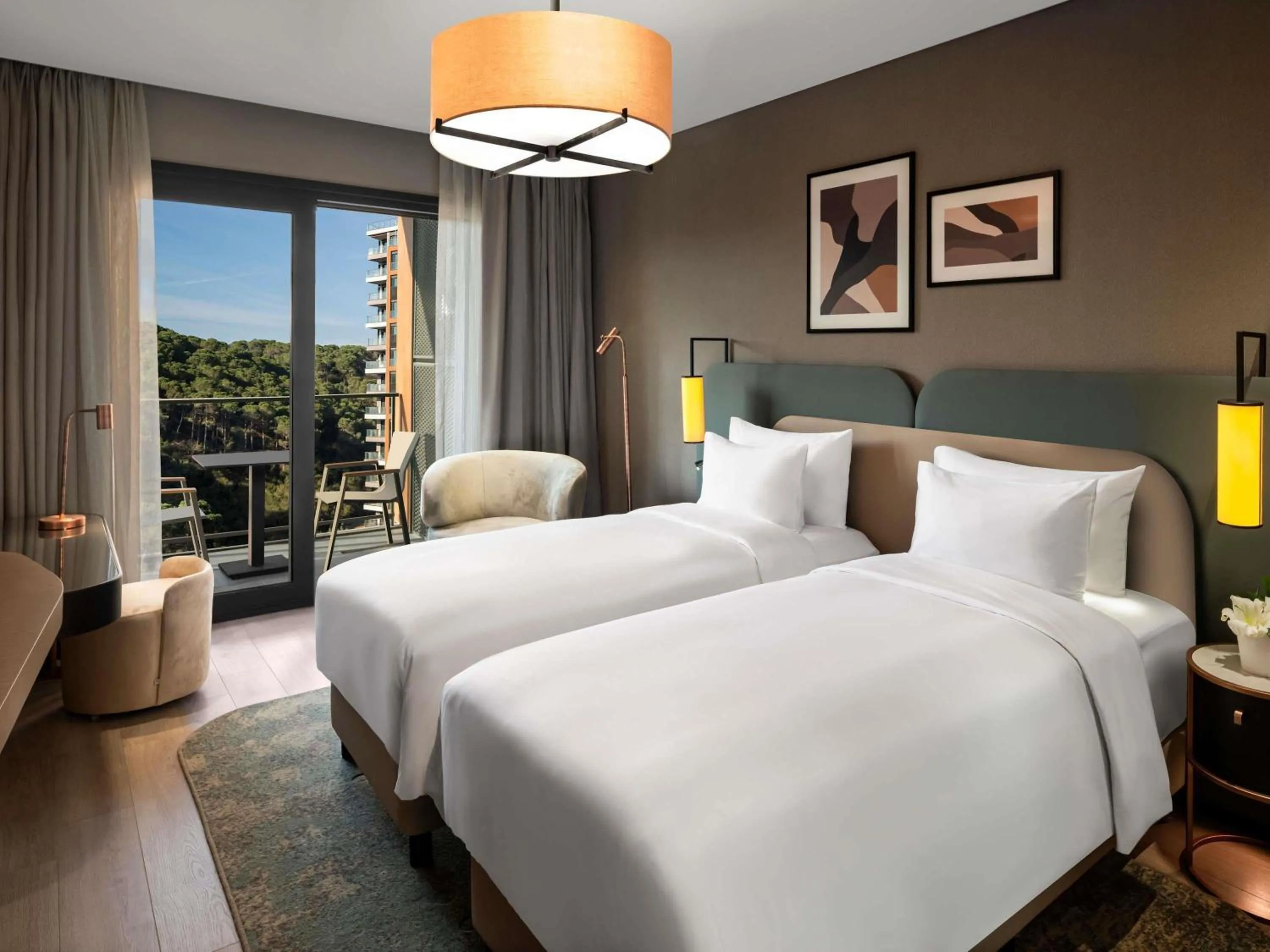 Bedroom, Bed in Mövenpick Living Istanbul Saklivadi