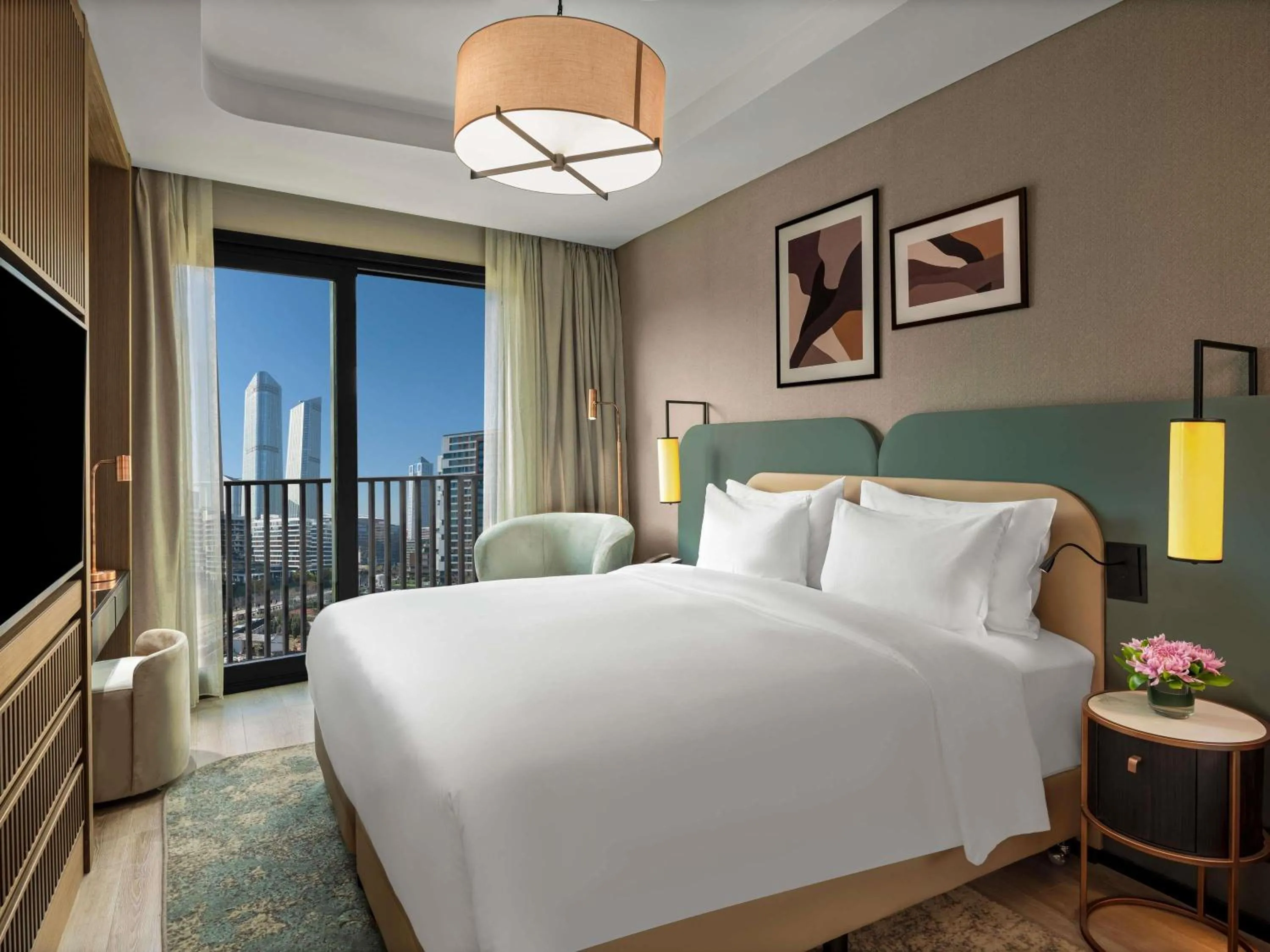 Bedroom, Bed in Mövenpick Living Istanbul Saklivadi