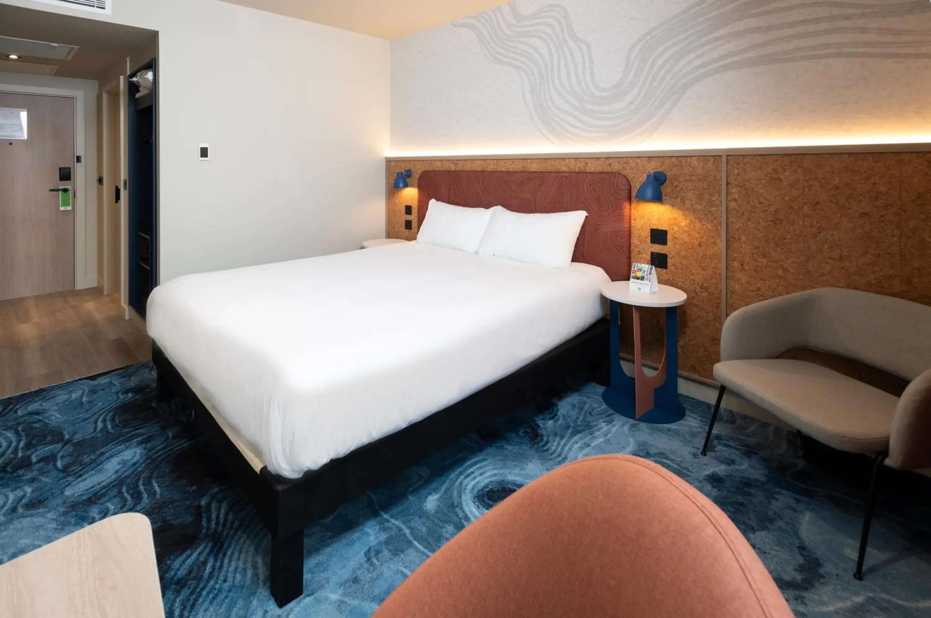 Photo of the whole room, Bed in ibis Styles Burton On Trent Photo of the whole room, Bed in ibis Styles Burton On Trent