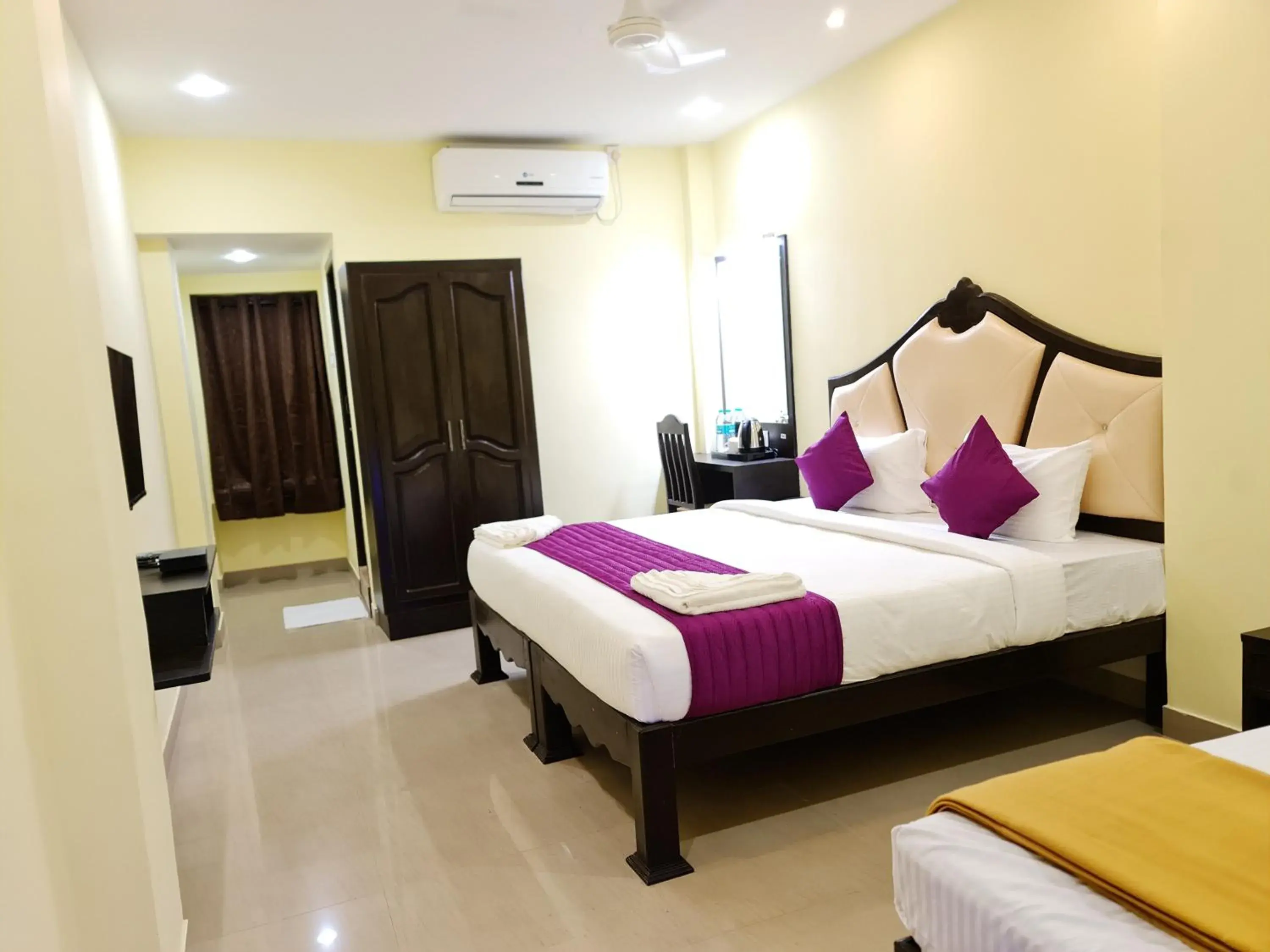 Double Room in AL NOOR RESIDENCY Double Room in AL NOOR RESIDENCY