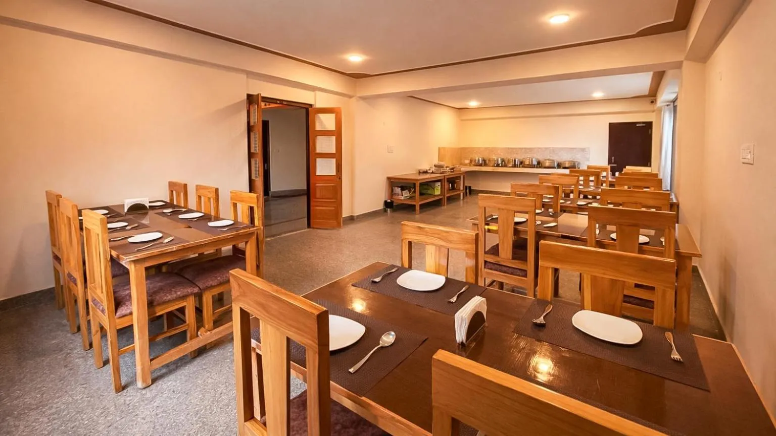Restaurant/places to eat in Sumitel Sonam Lachung