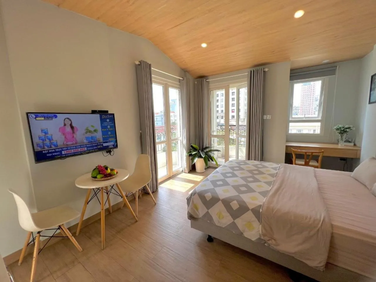 Photo of the whole room, Bed in 7 Apartment