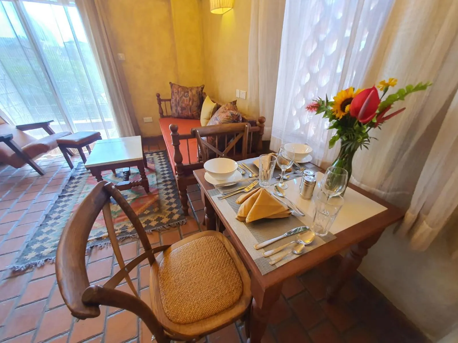 Dining area in Woodmere Grand Hotel