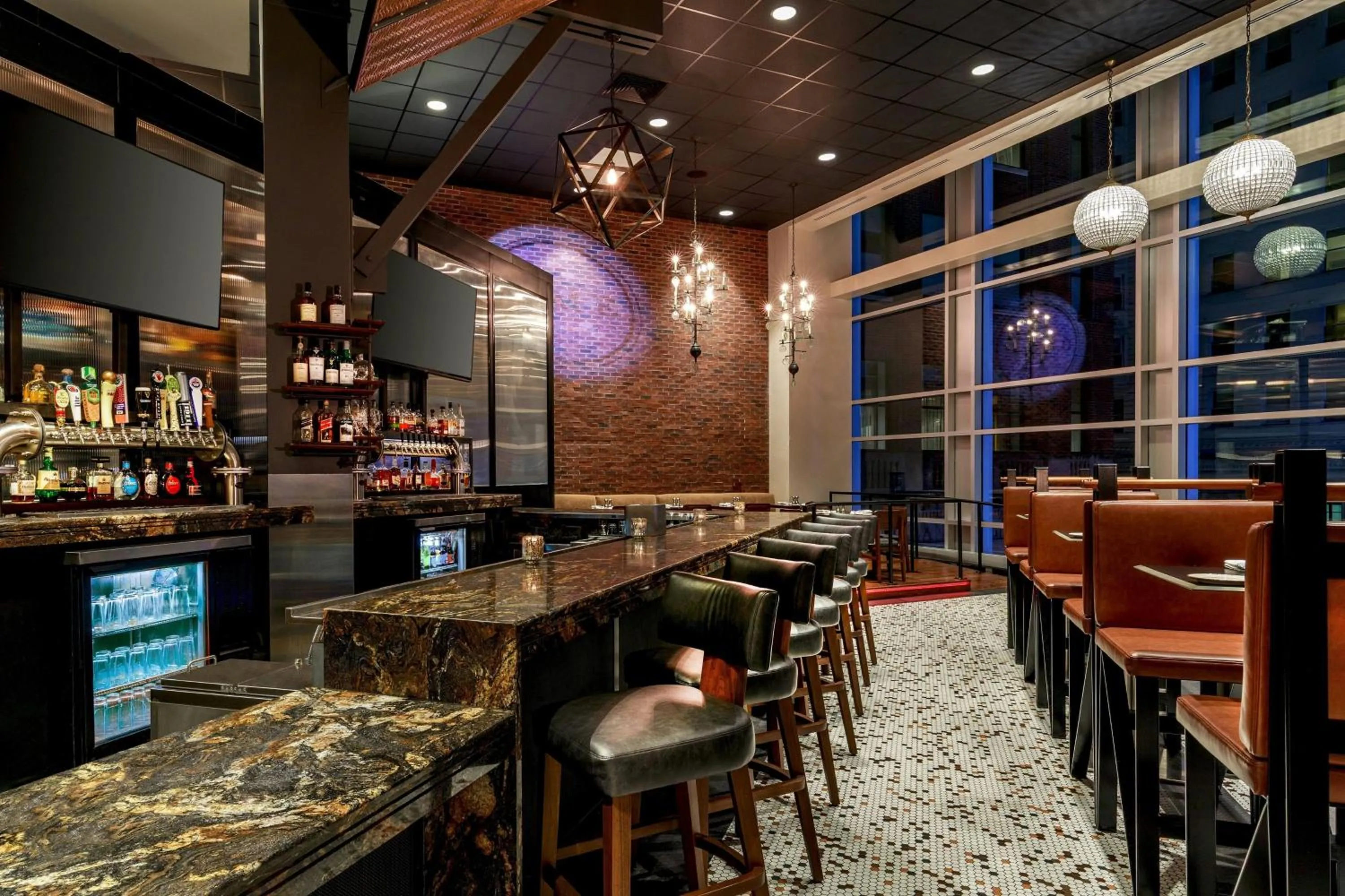 Lounge or bar in Renaissance Allentown Hotel