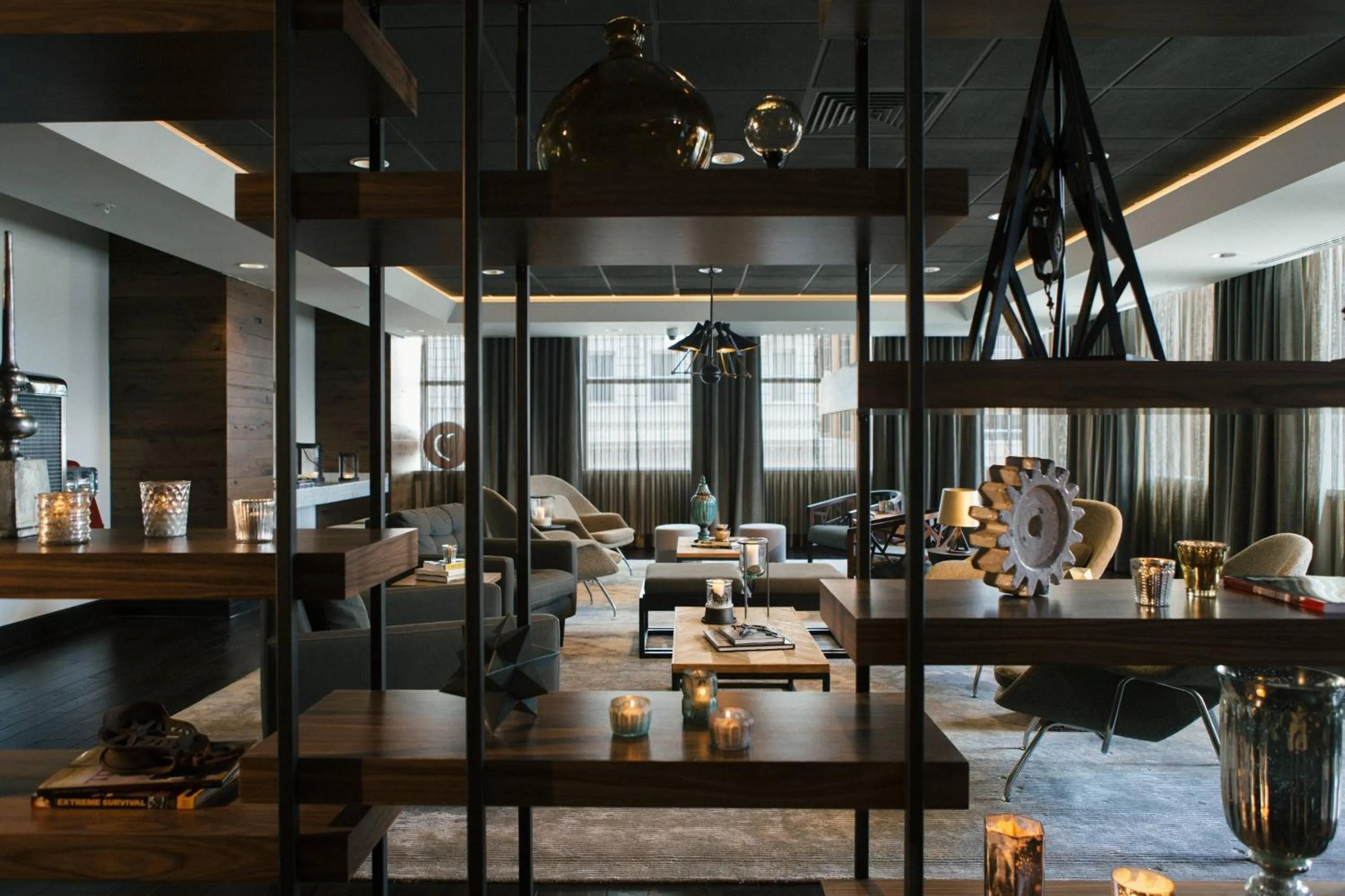 Lounge or bar in Renaissance Allentown Hotel