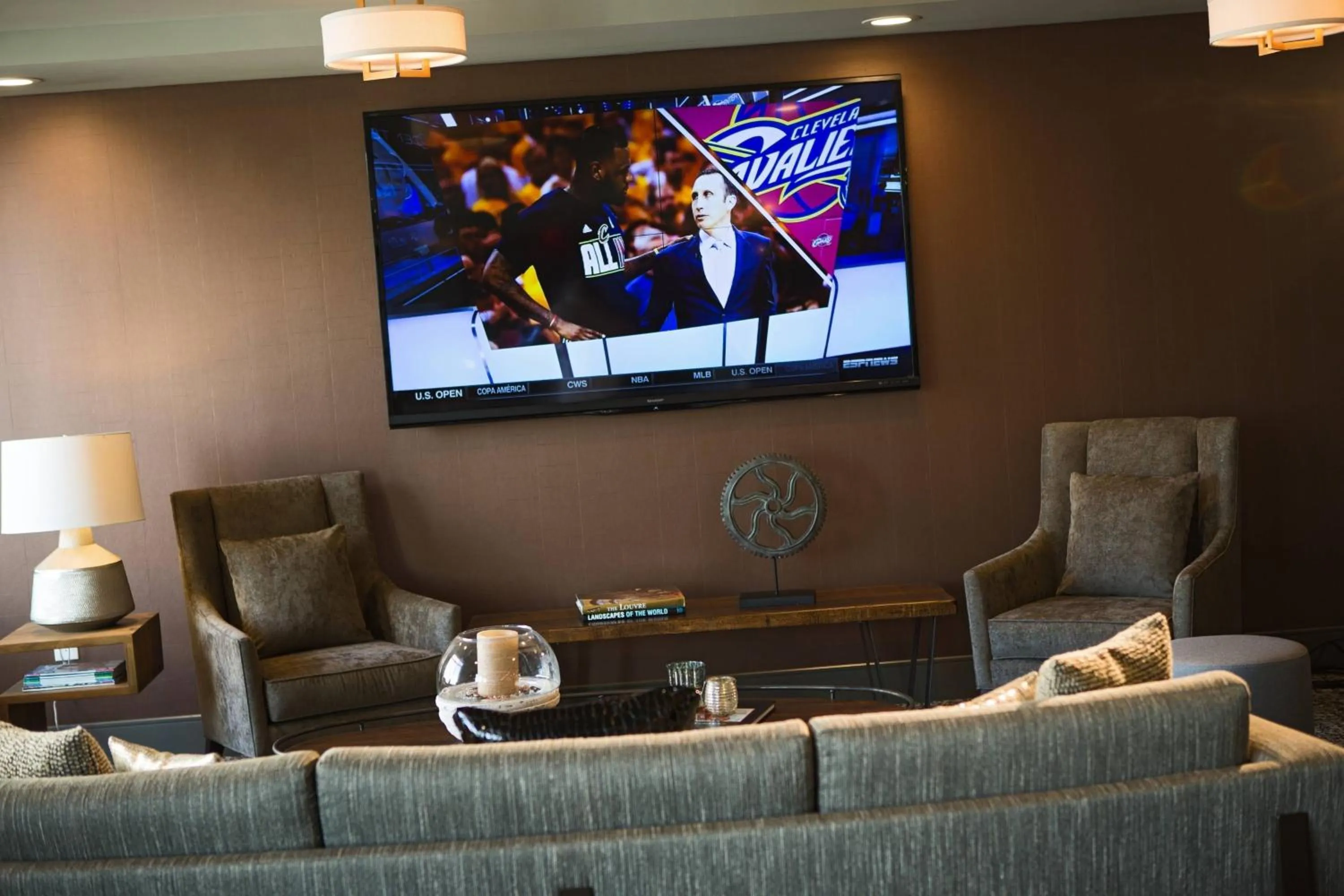 Lounge or bar in Renaissance Allentown Hotel