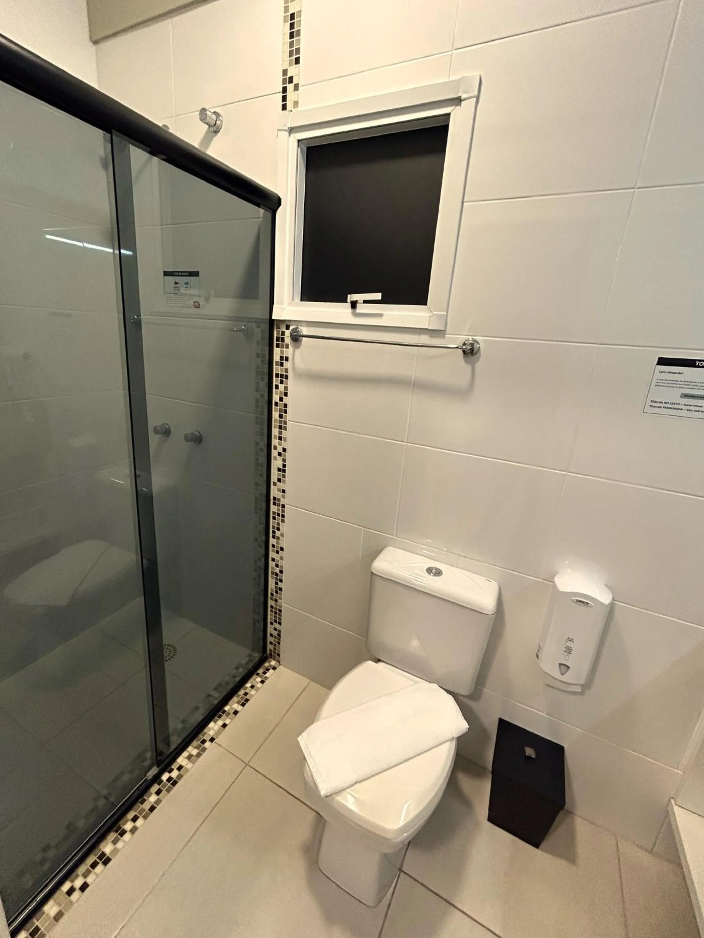 Shower in Hotel Locatelli