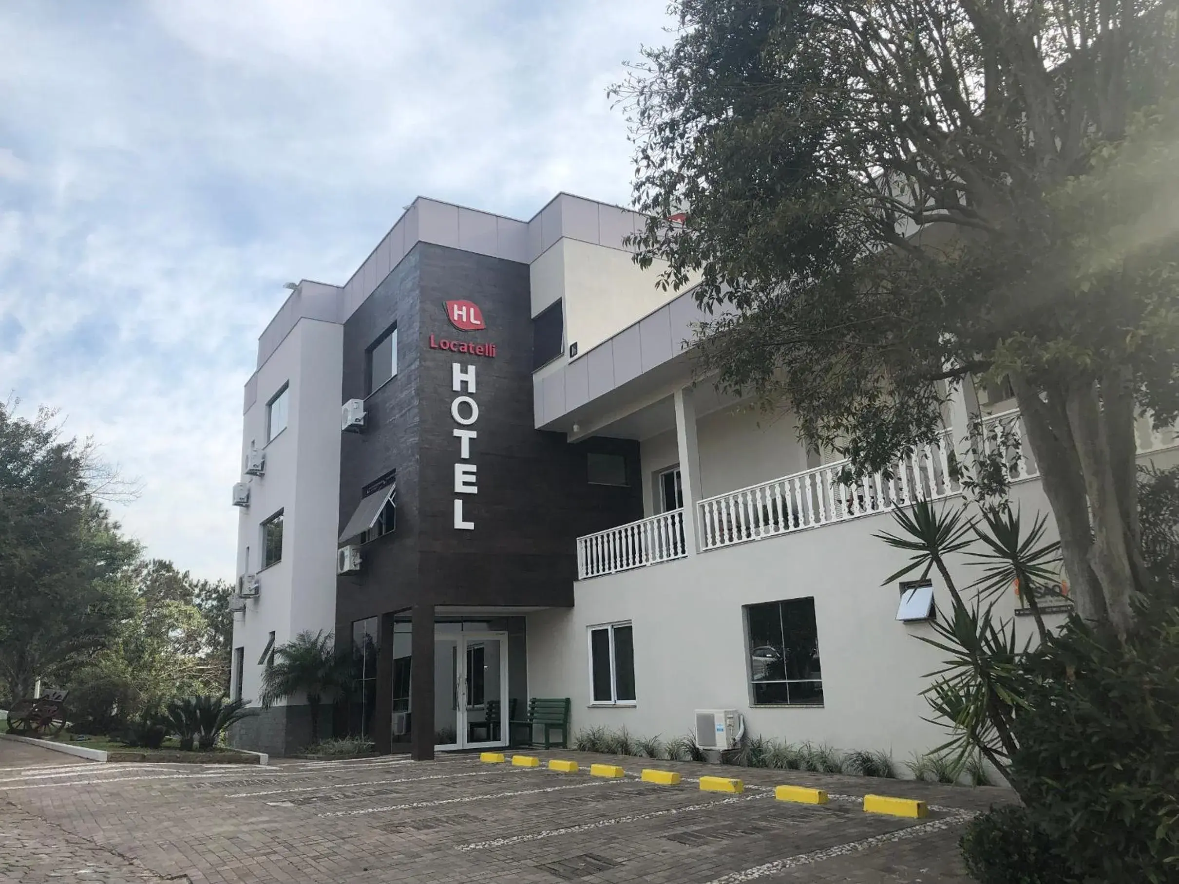 Property building in Hotel Locatelli Property building in Hotel Locatelli