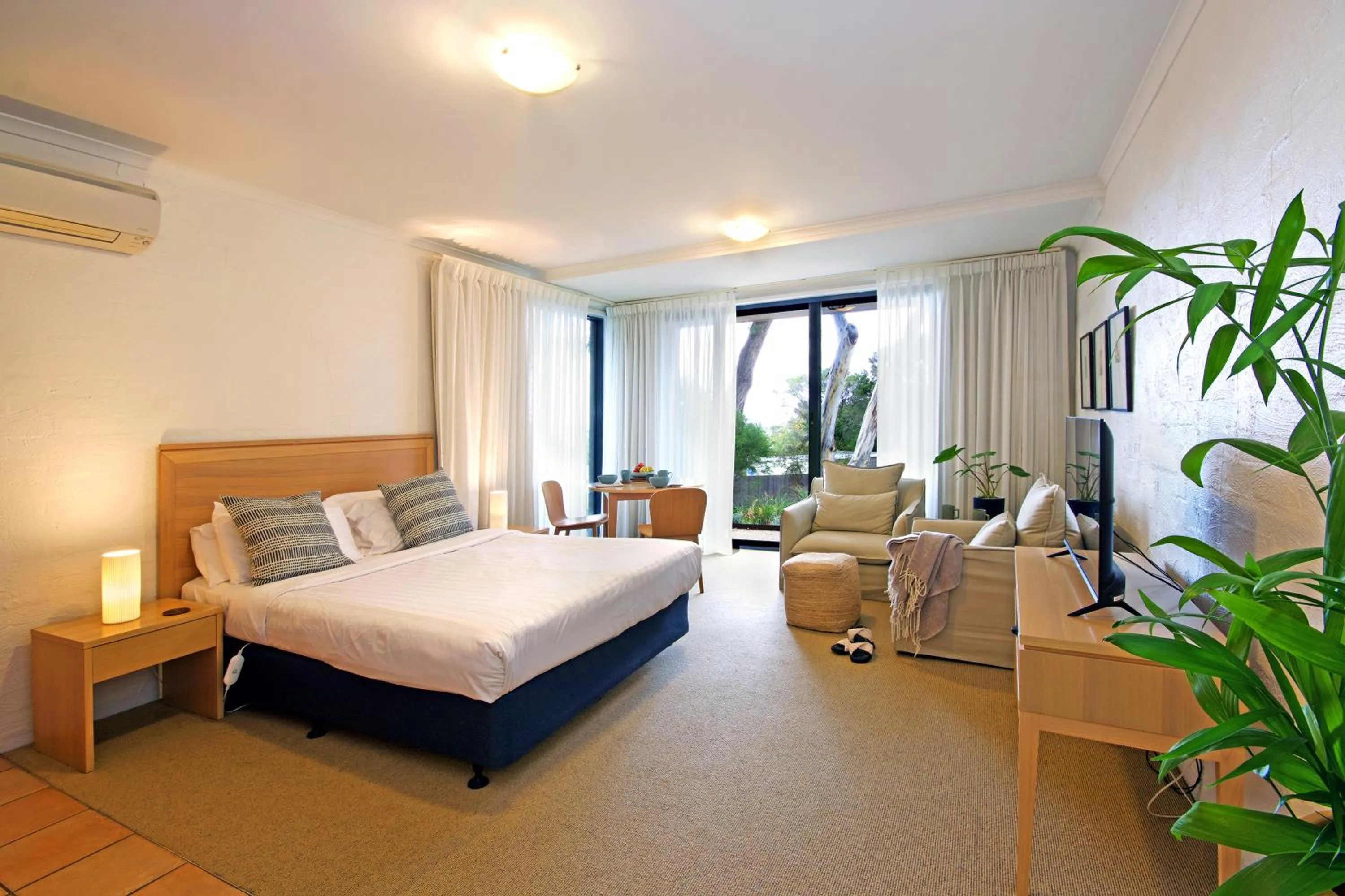 Bed in Lorne Surf Apartments