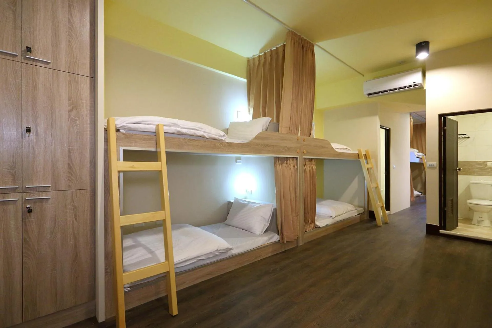 Bedroom, Bed in Corner House