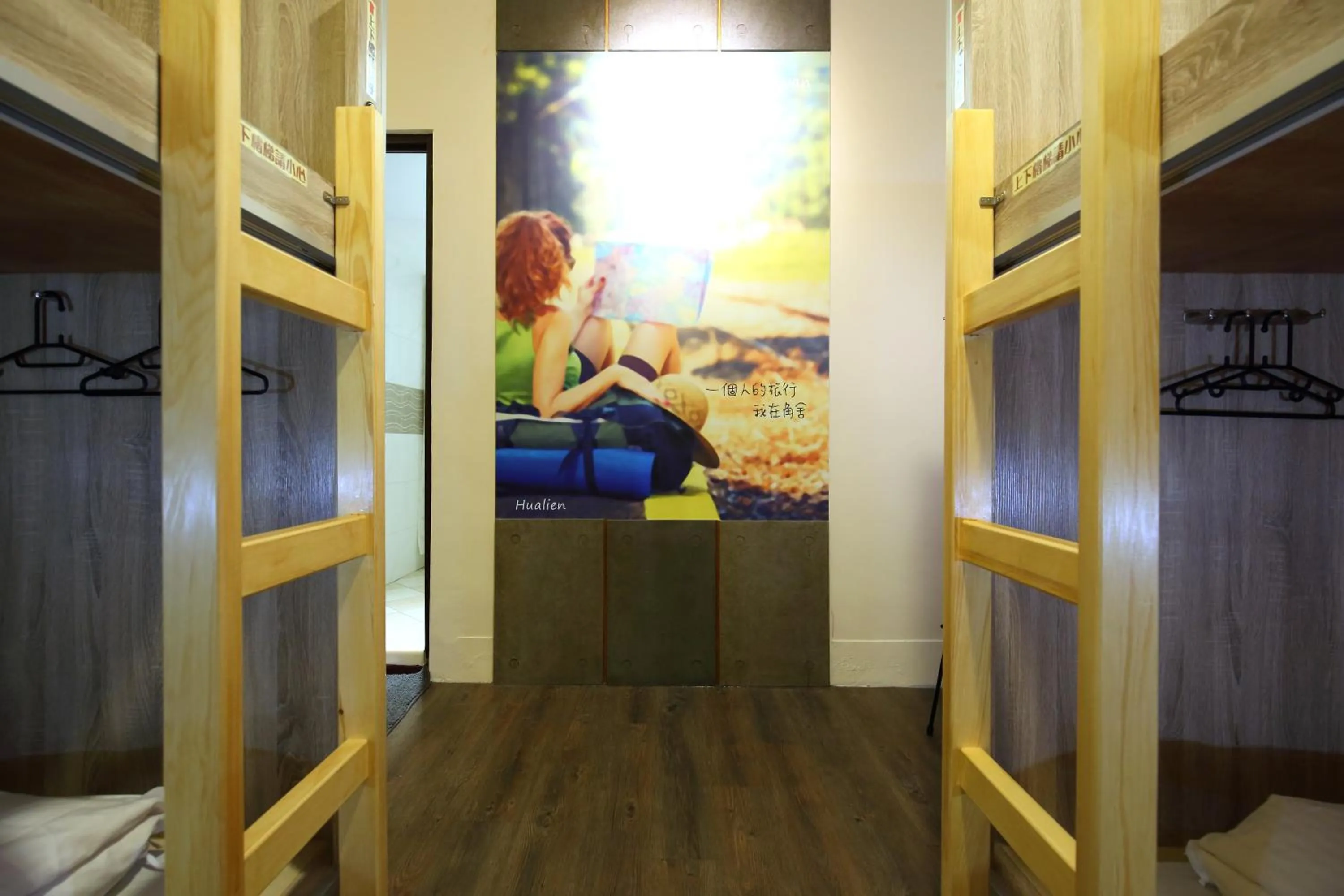 bunk bed, Bed in Corner House