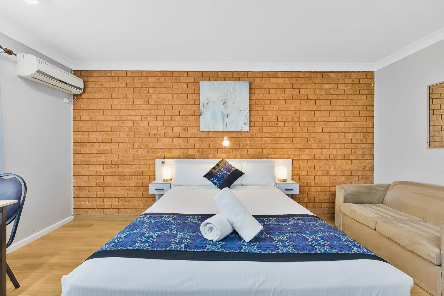 Bed in Castlereagh Motor Inn Bed in Castlereagh Motor Inn