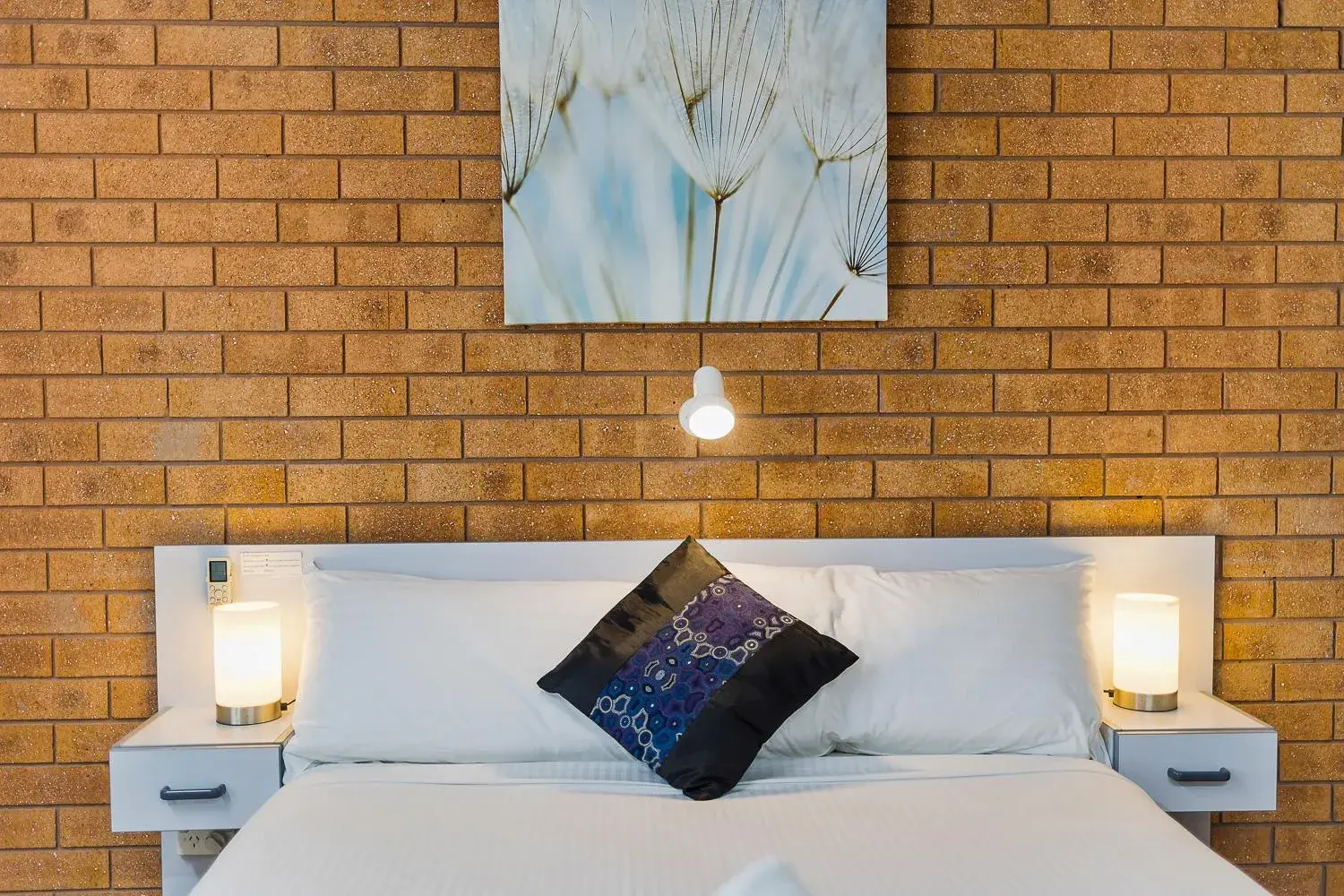 Bed in Castlereagh Motor Inn Bed in Castlereagh Motor Inn