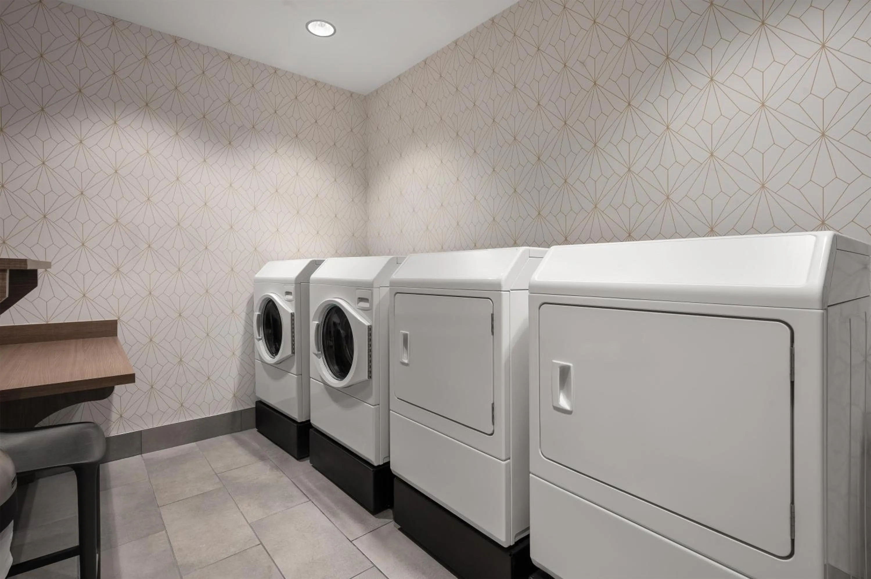 laundry in Home2 Suites By Hilton Cincinnati Eastgate