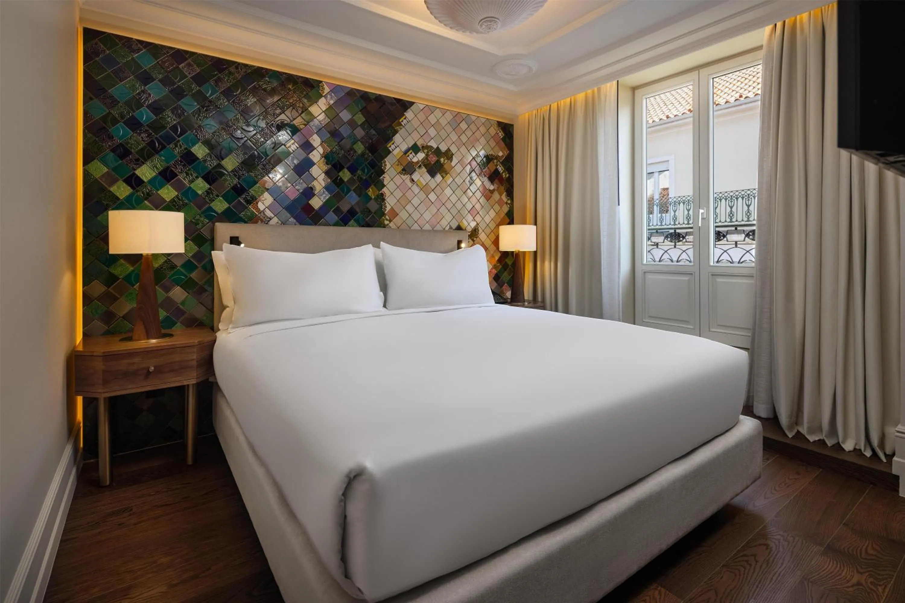 Bed in DUO Hotel Lisbon, Curio Collection by Hilton